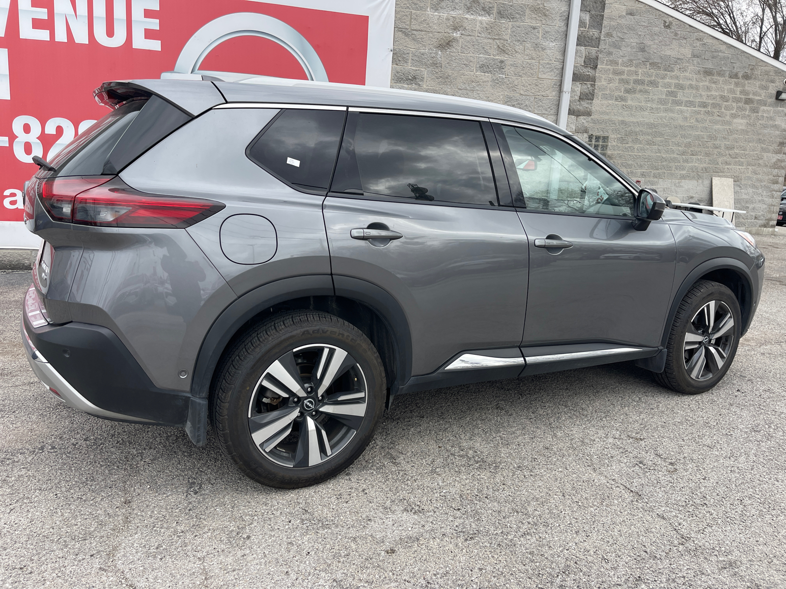 2023 Nissan Rogue Platinum 4