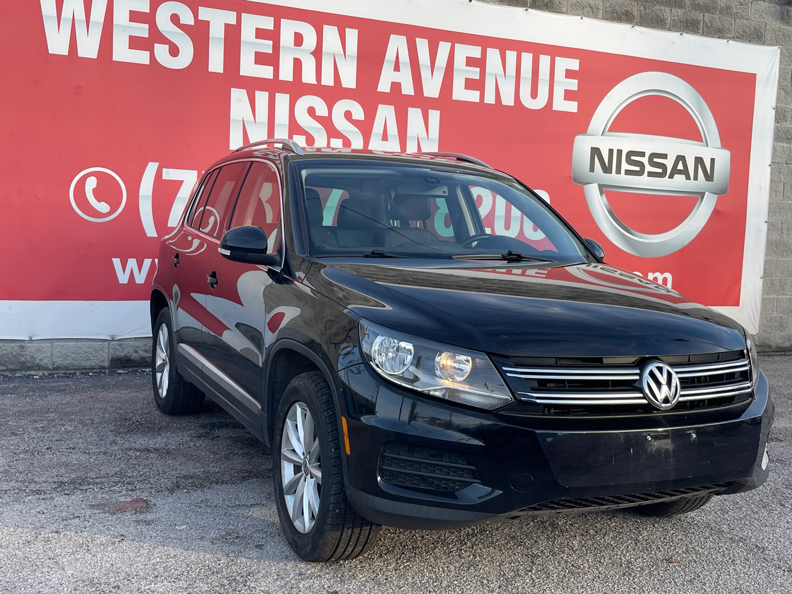 2017 Volkswagen Tiguan Wolfsburg 1