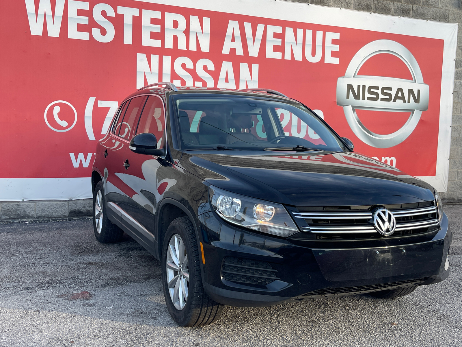 2017 Volkswagen Tiguan Wolfsburg 2