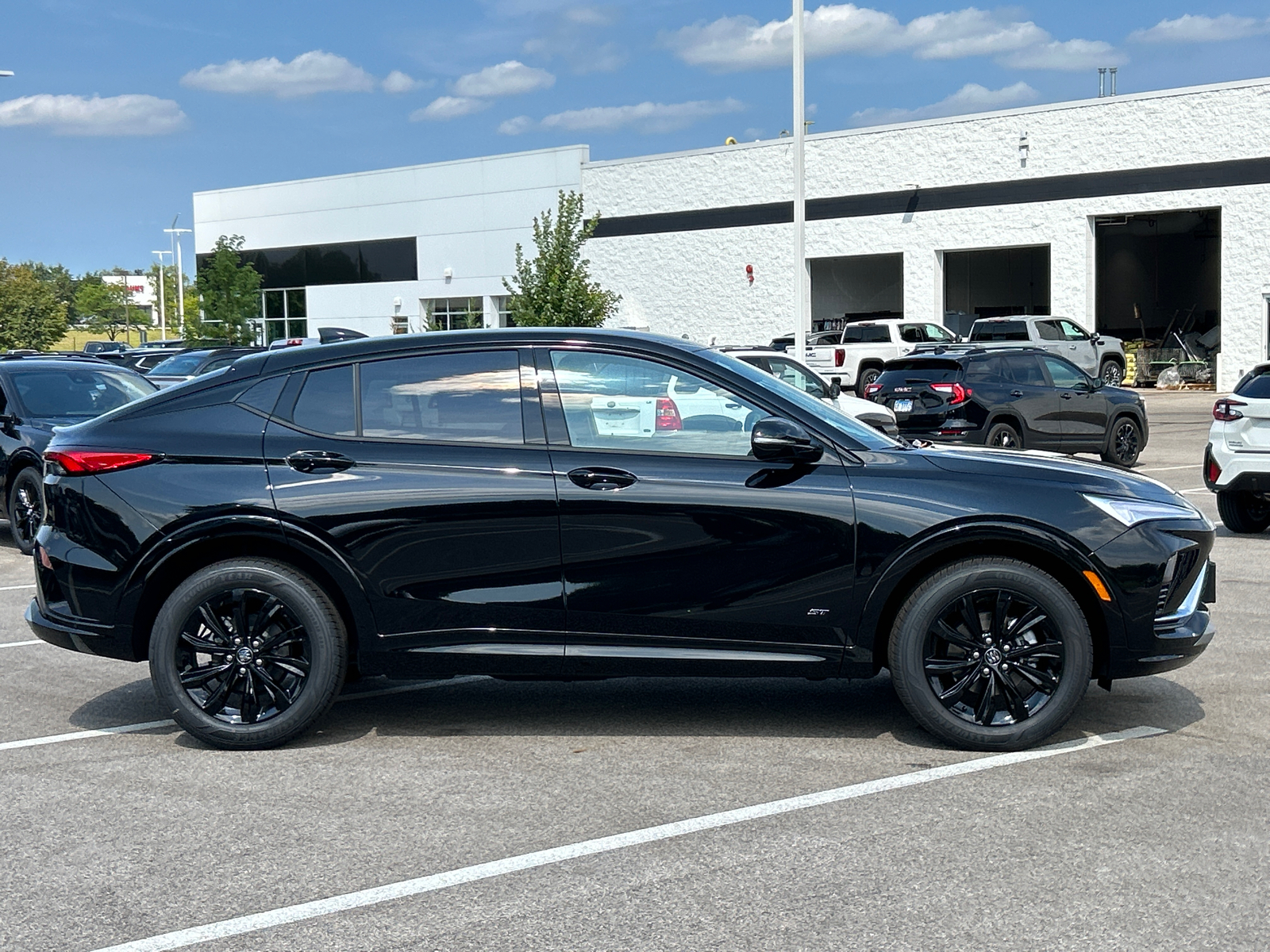 2025 Buick Envista Sport Touring 9