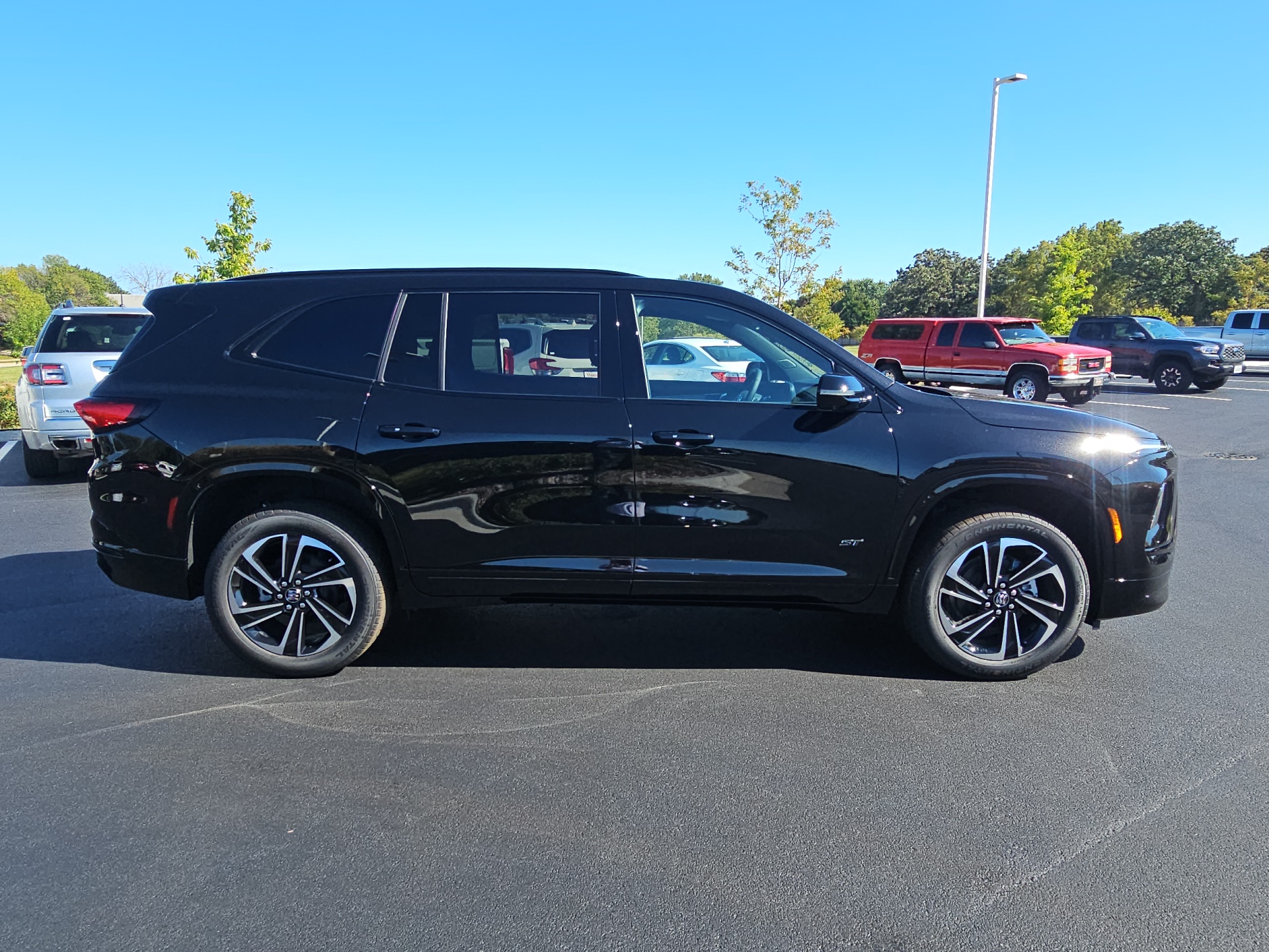 2025 Buick Enclave Sport Touring 9