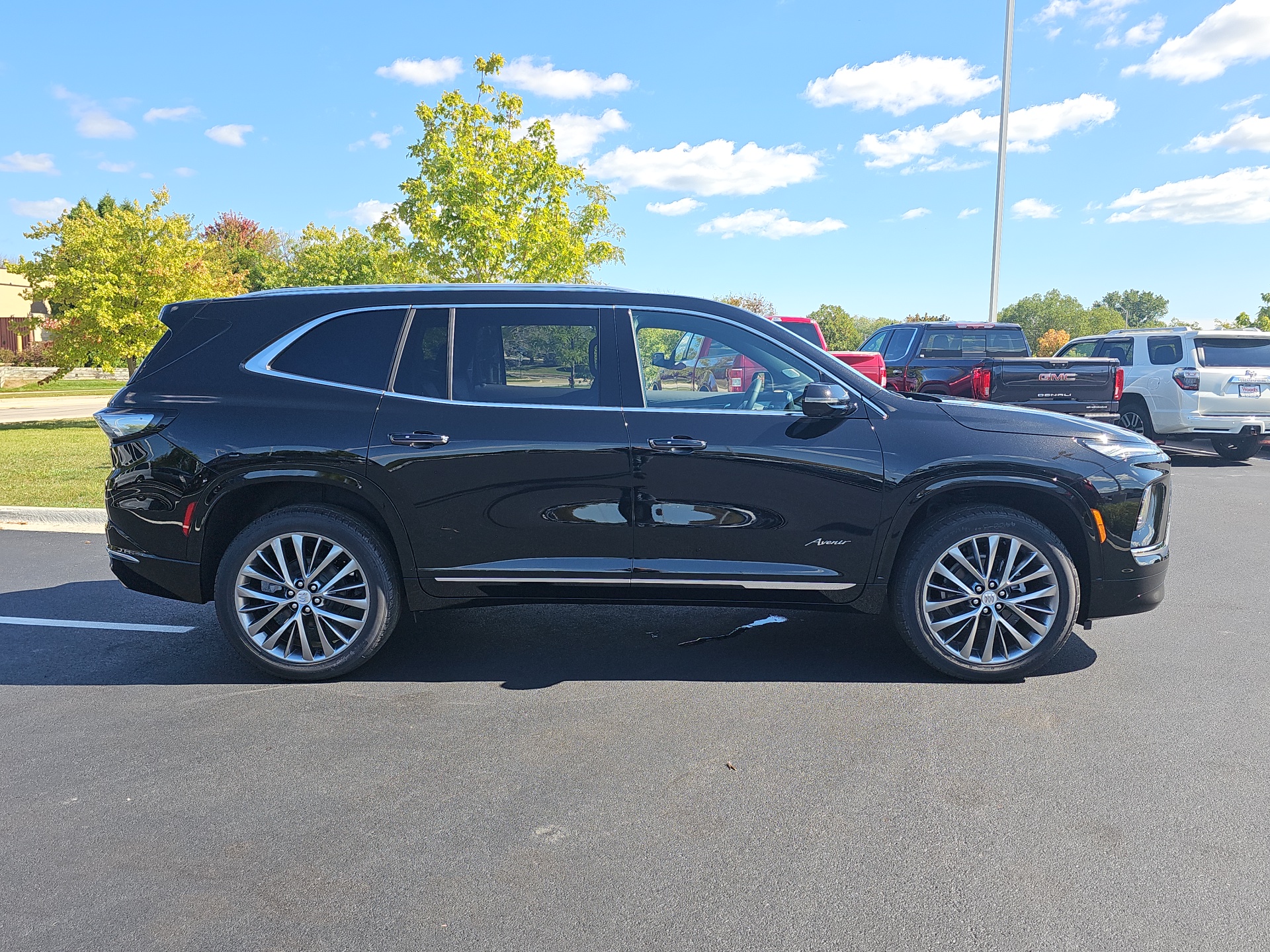 2025 Buick Enclave Avenir 9