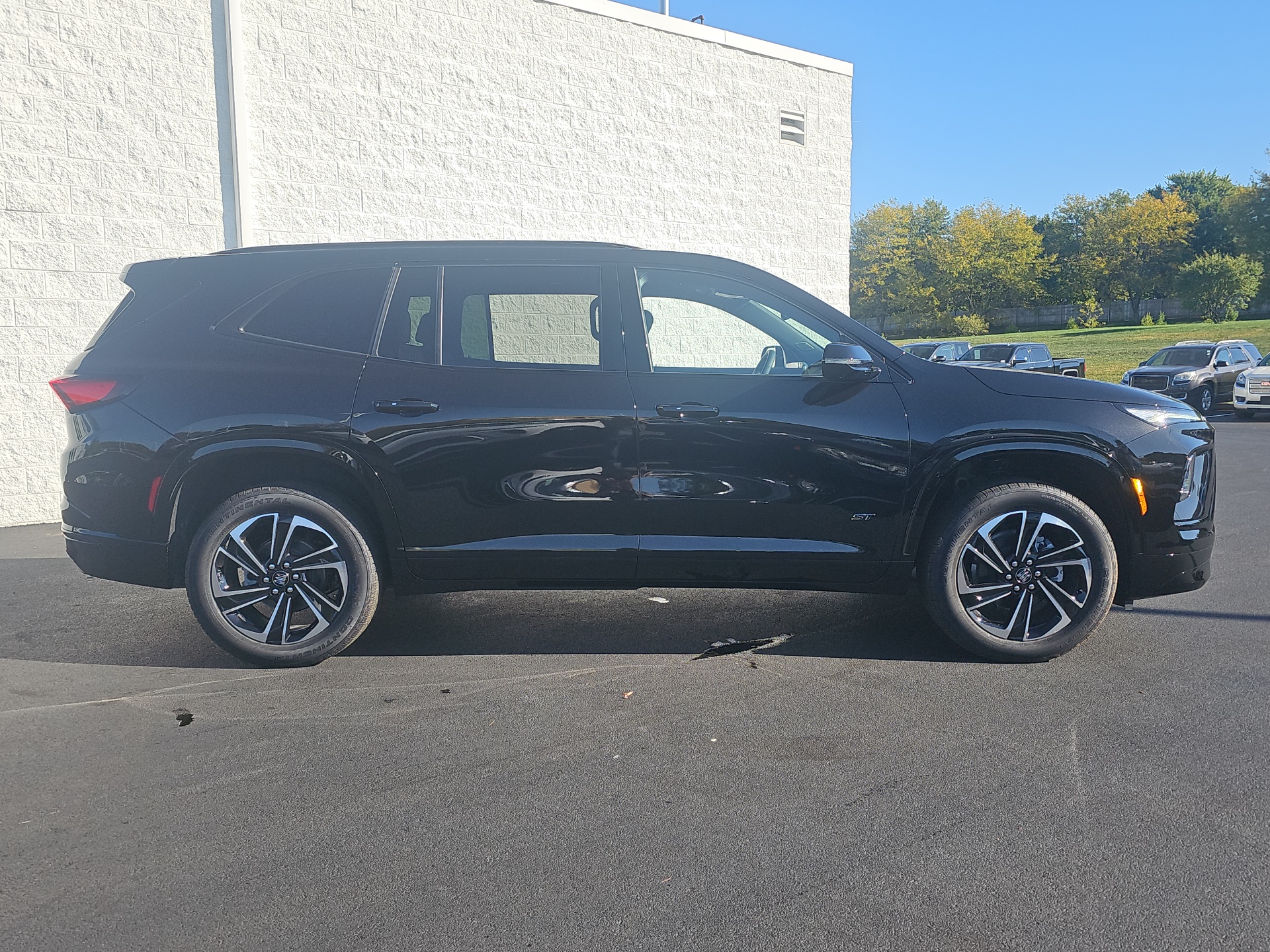 2025 Buick Enclave Sport Touring 9