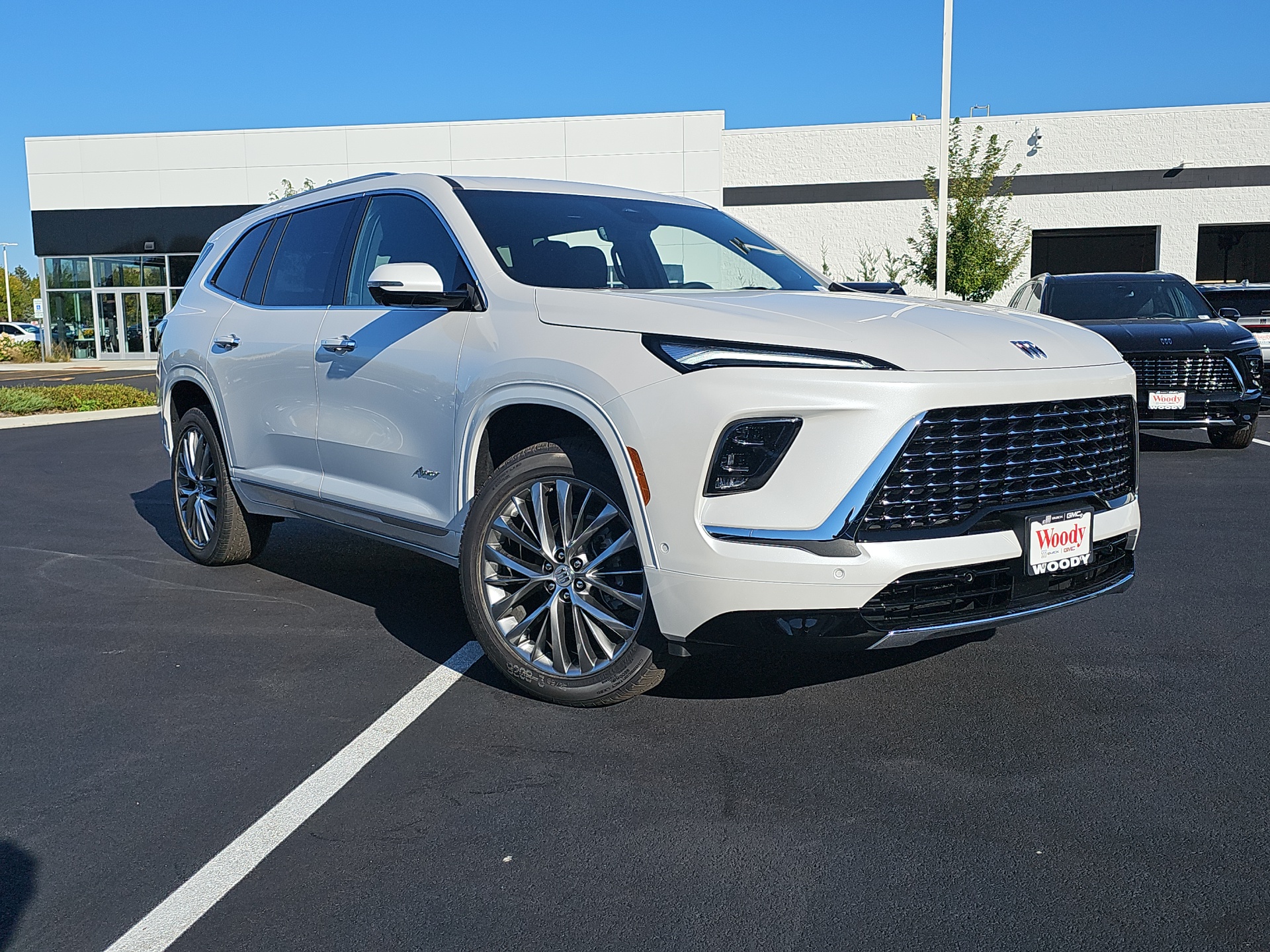 2025 Buick Enclave Avenir 2