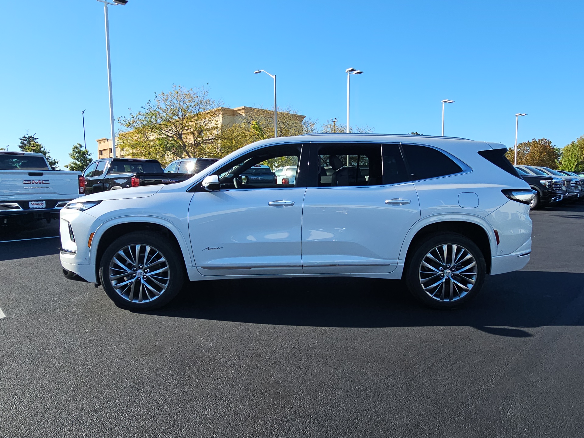 2025 Buick Enclave Avenir 5