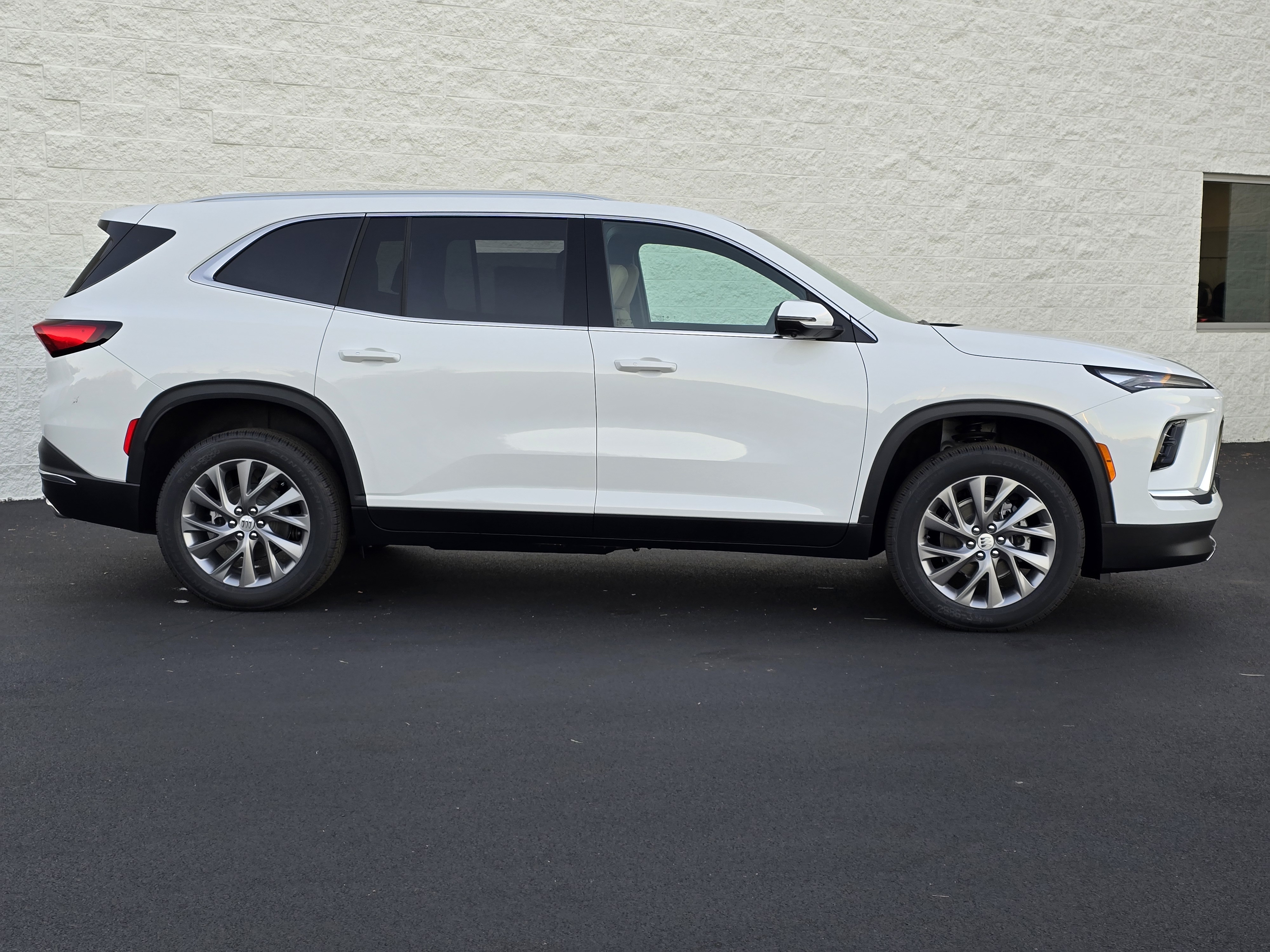 2025 Buick Enclave Preferred 2