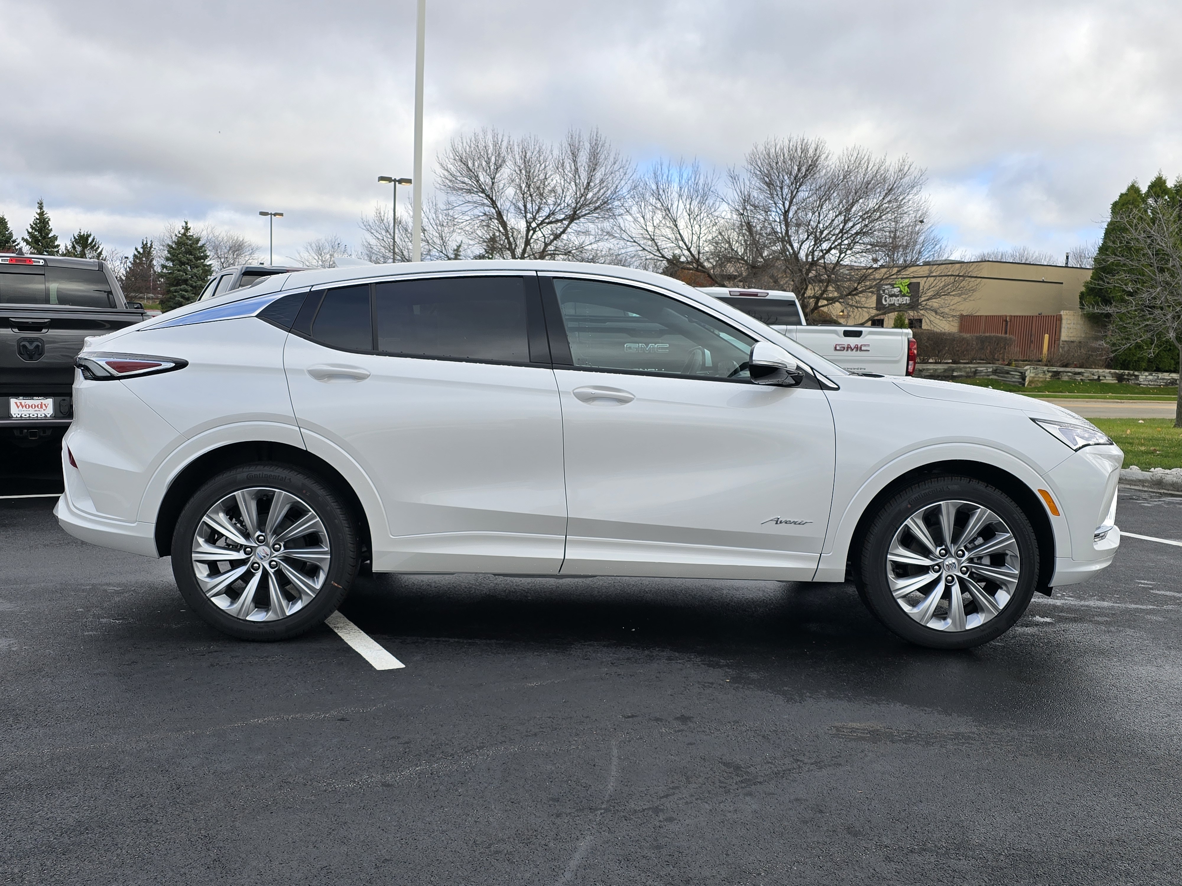 2025 Buick Envista Avenir 9