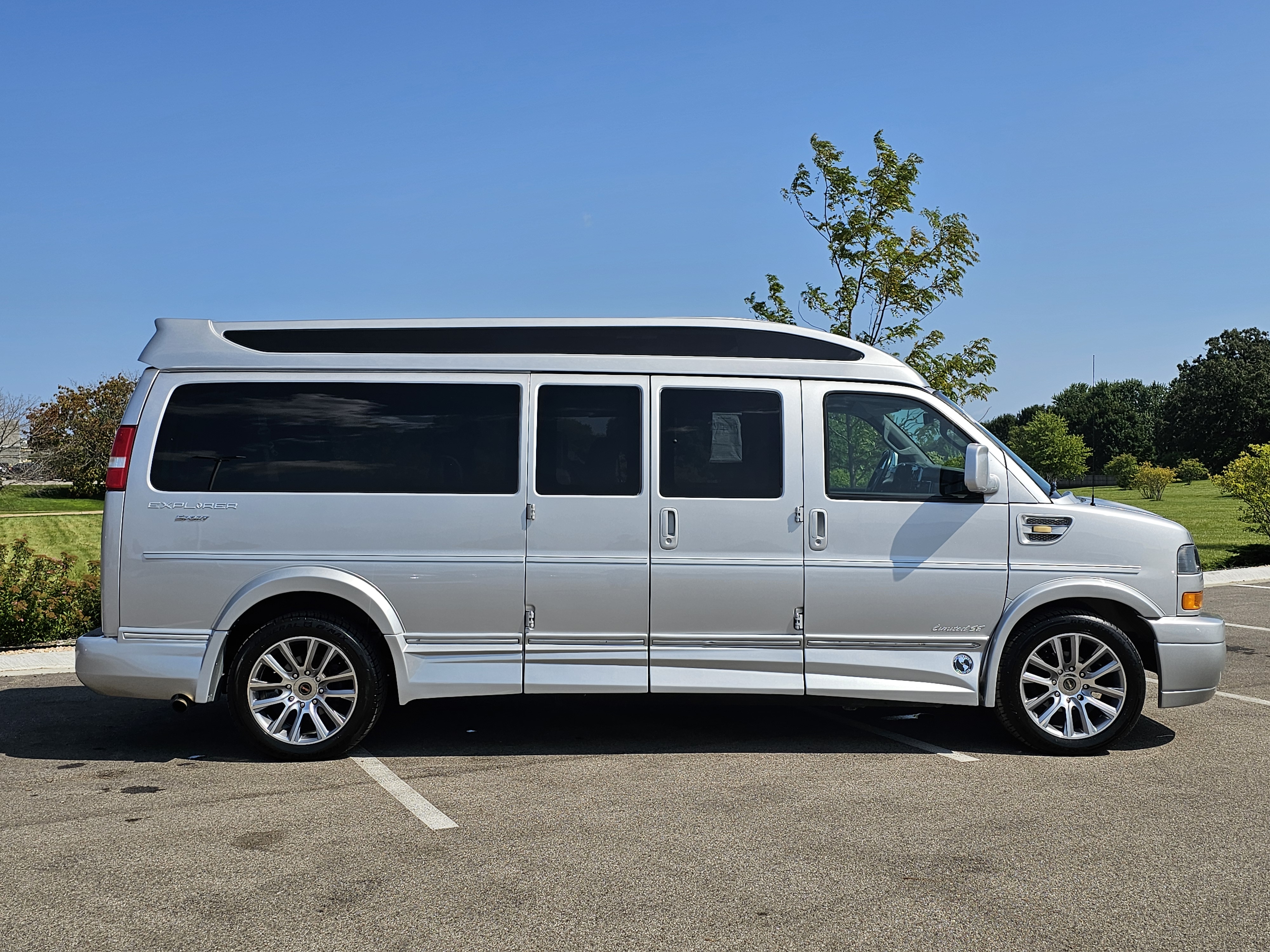 2019 GMC Savana 2500 Work Van 8