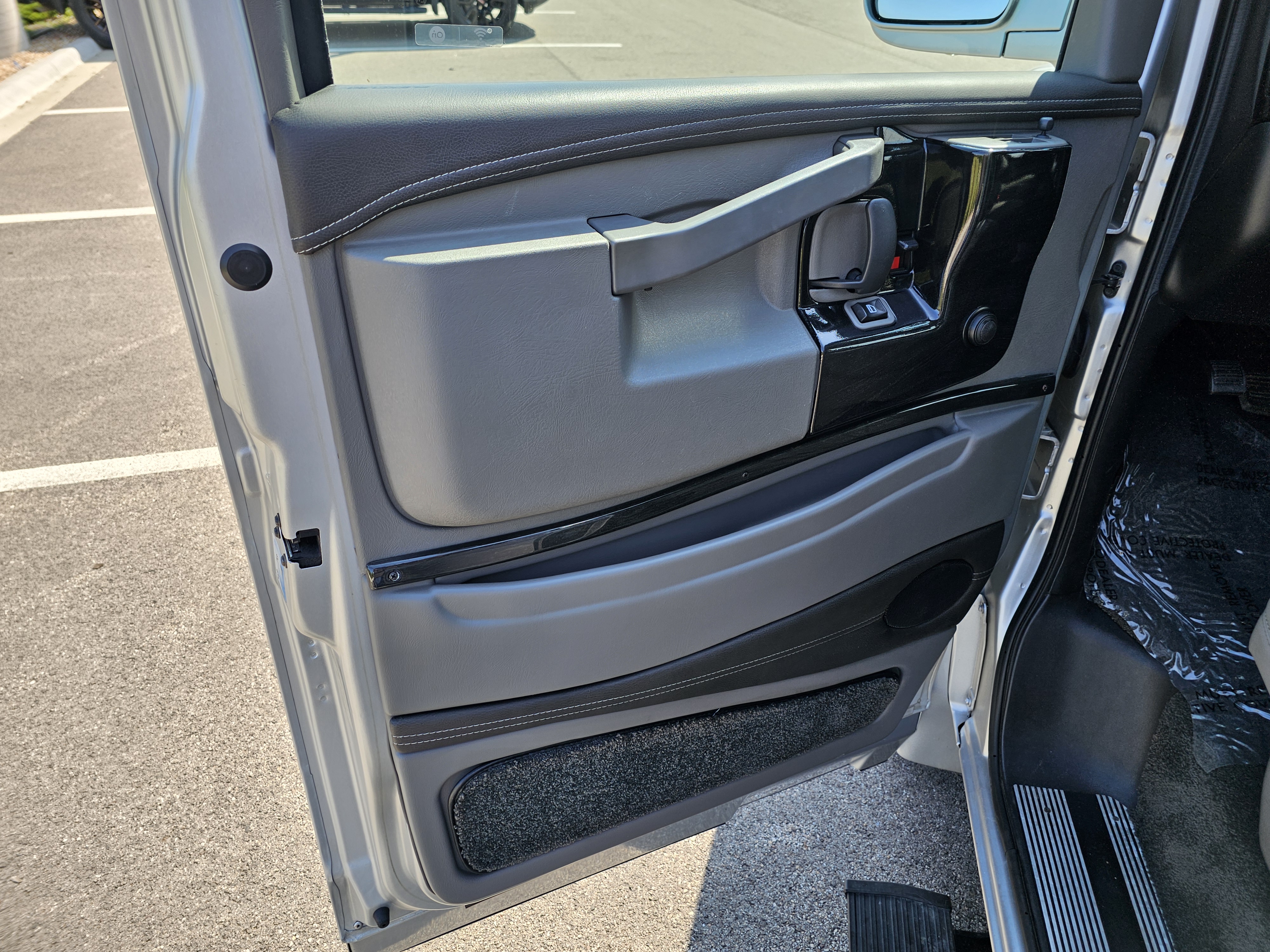 2019 GMC Savana 2500 Work Van 11