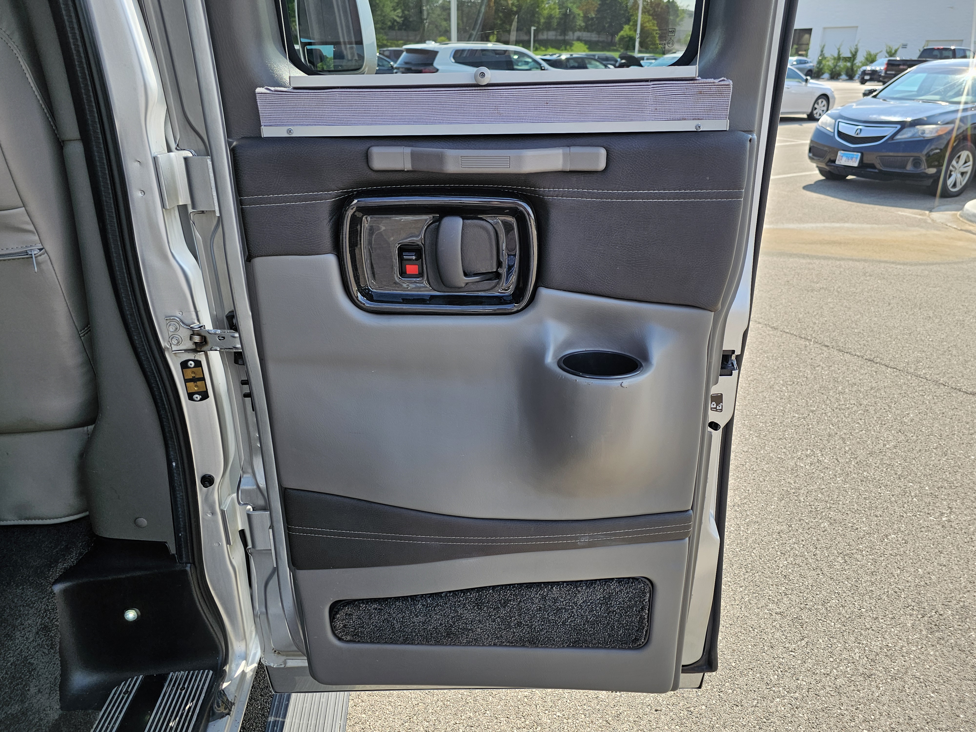 2019 GMC Savana 2500 Work Van 29