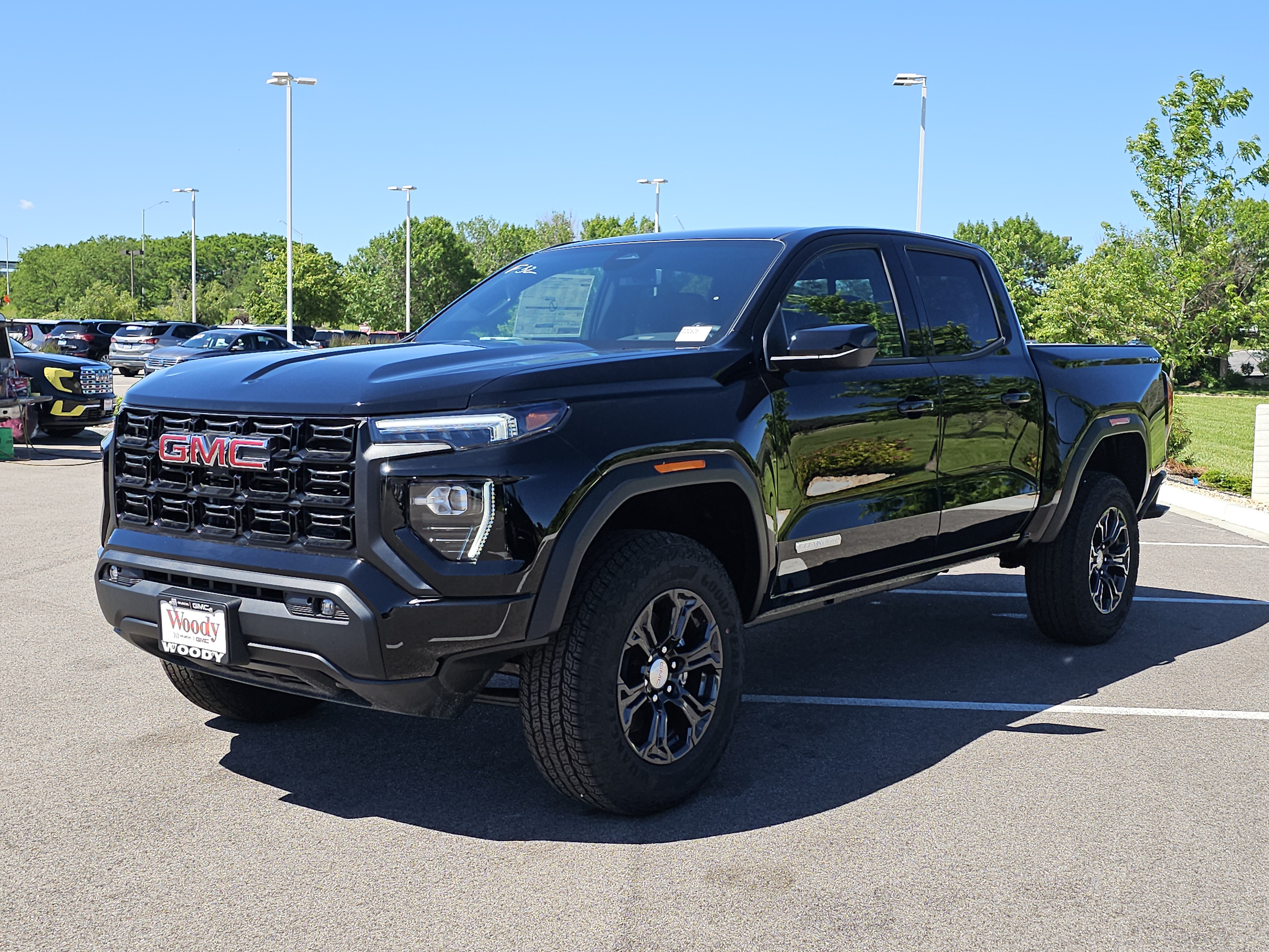 2024 GMC Canyon Elevation 3