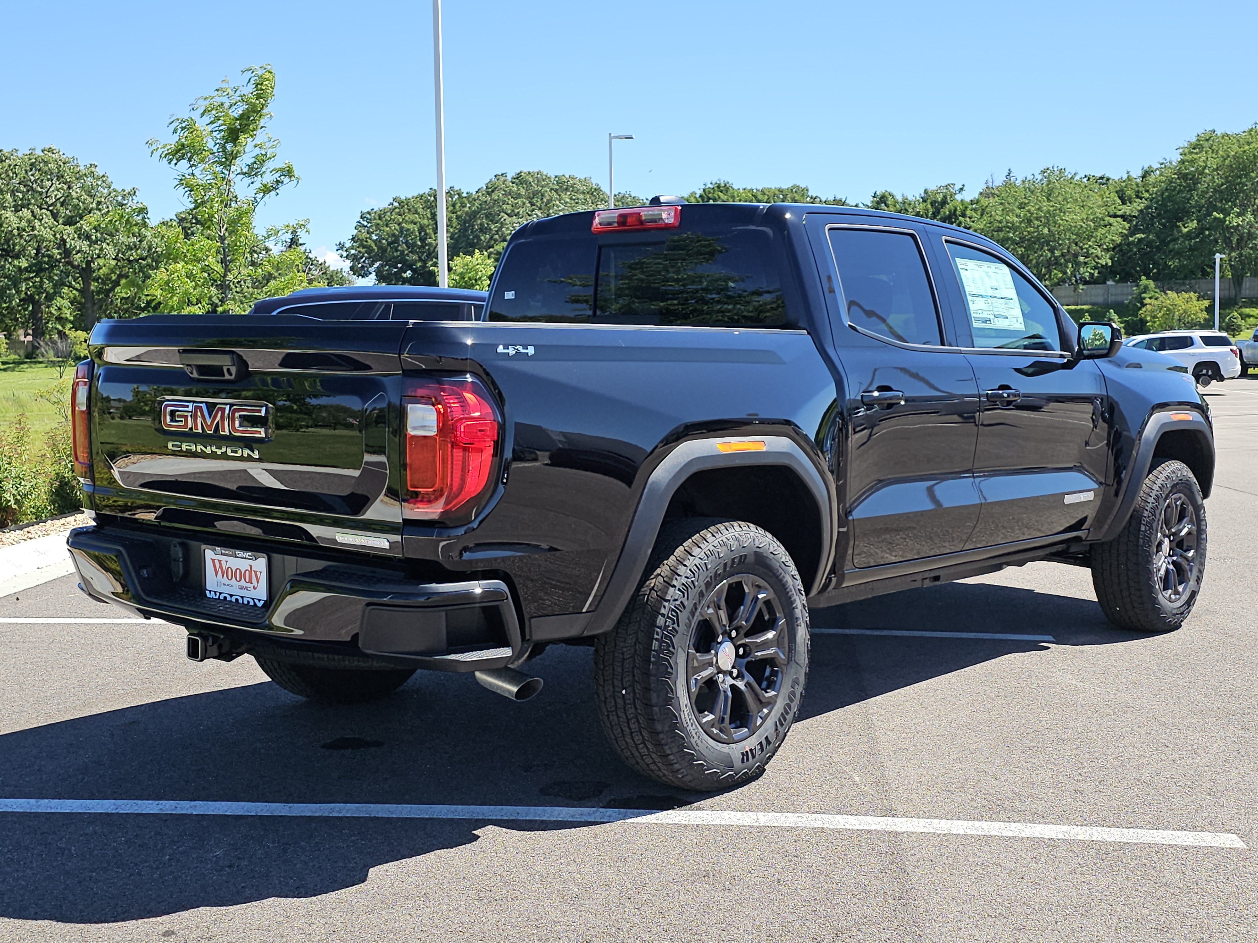 2024 GMC Canyon Elevation 7