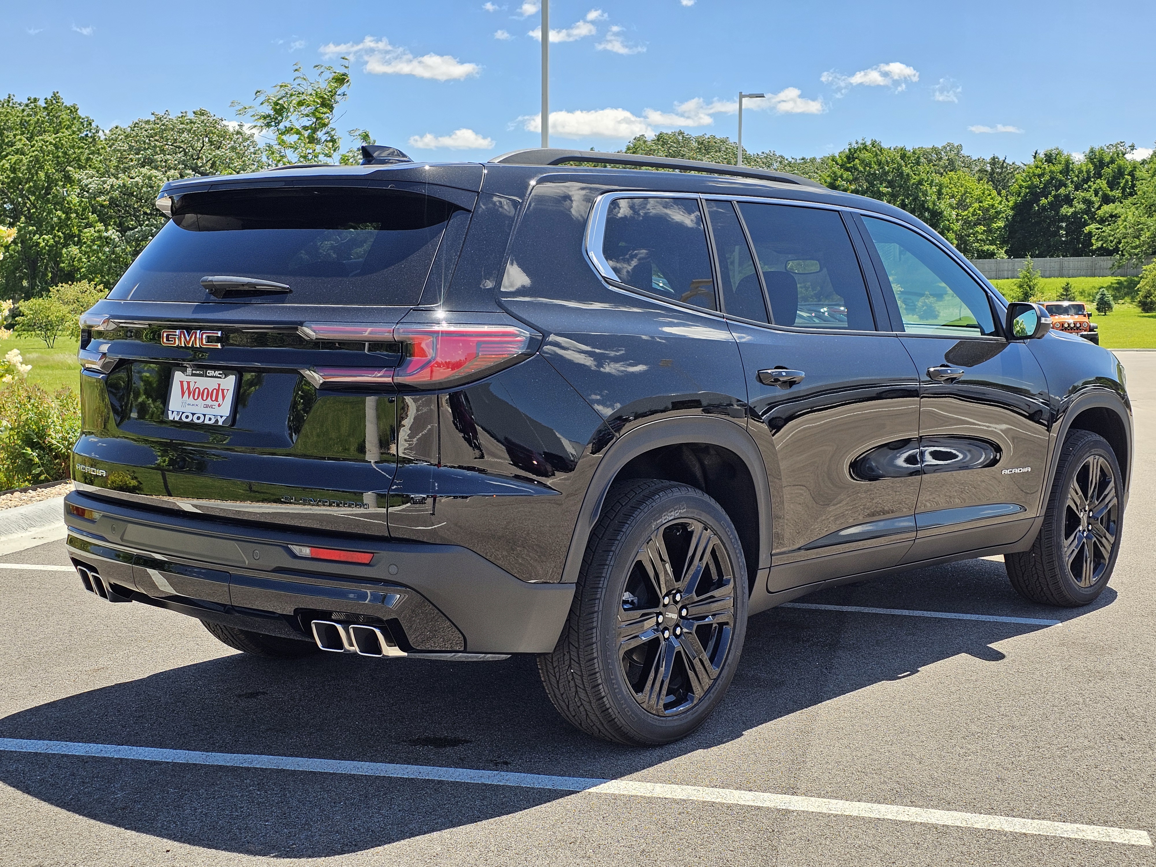 2024 GMC Acadia Elevation 7