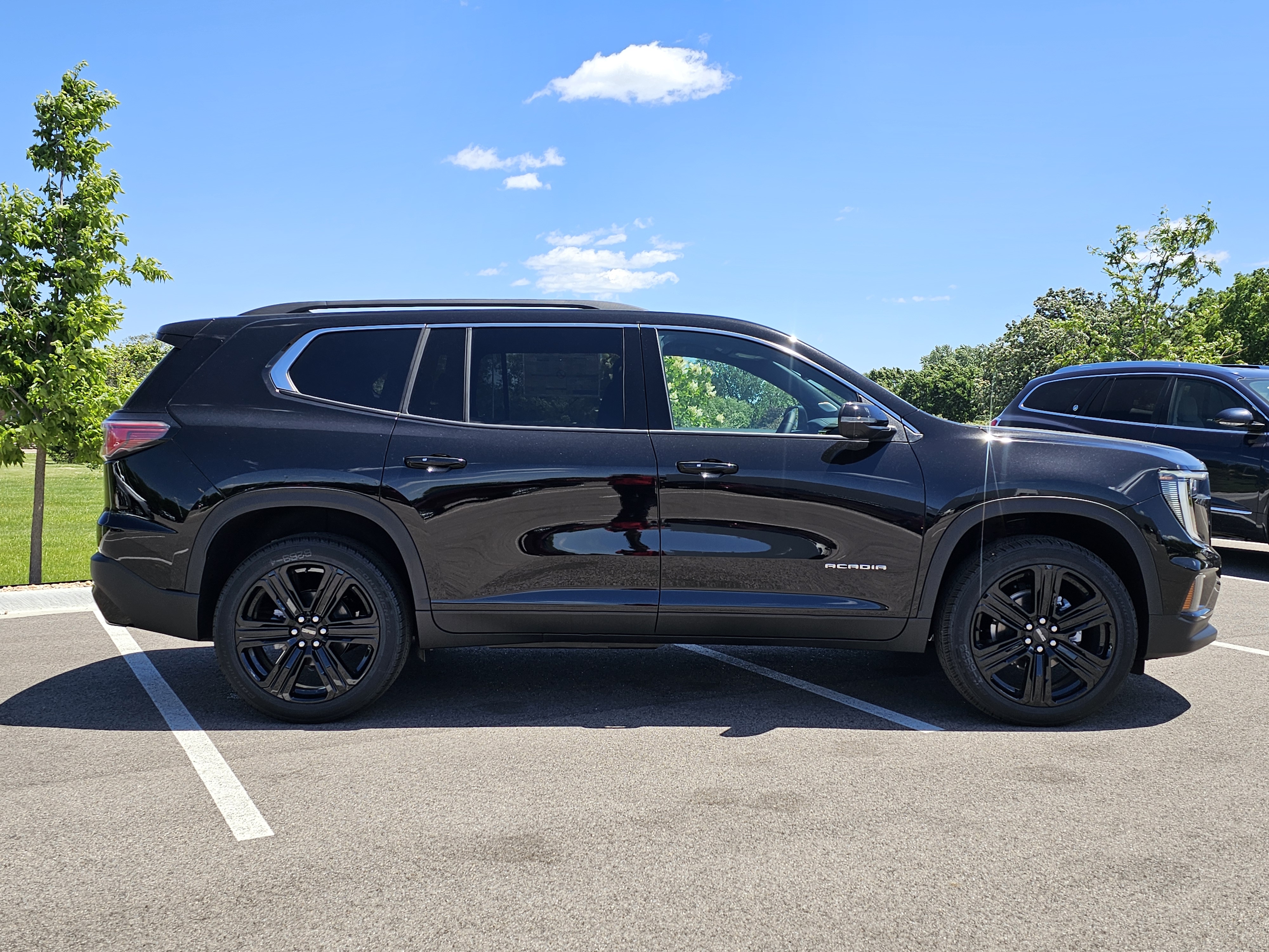 2024 GMC Acadia Elevation 8