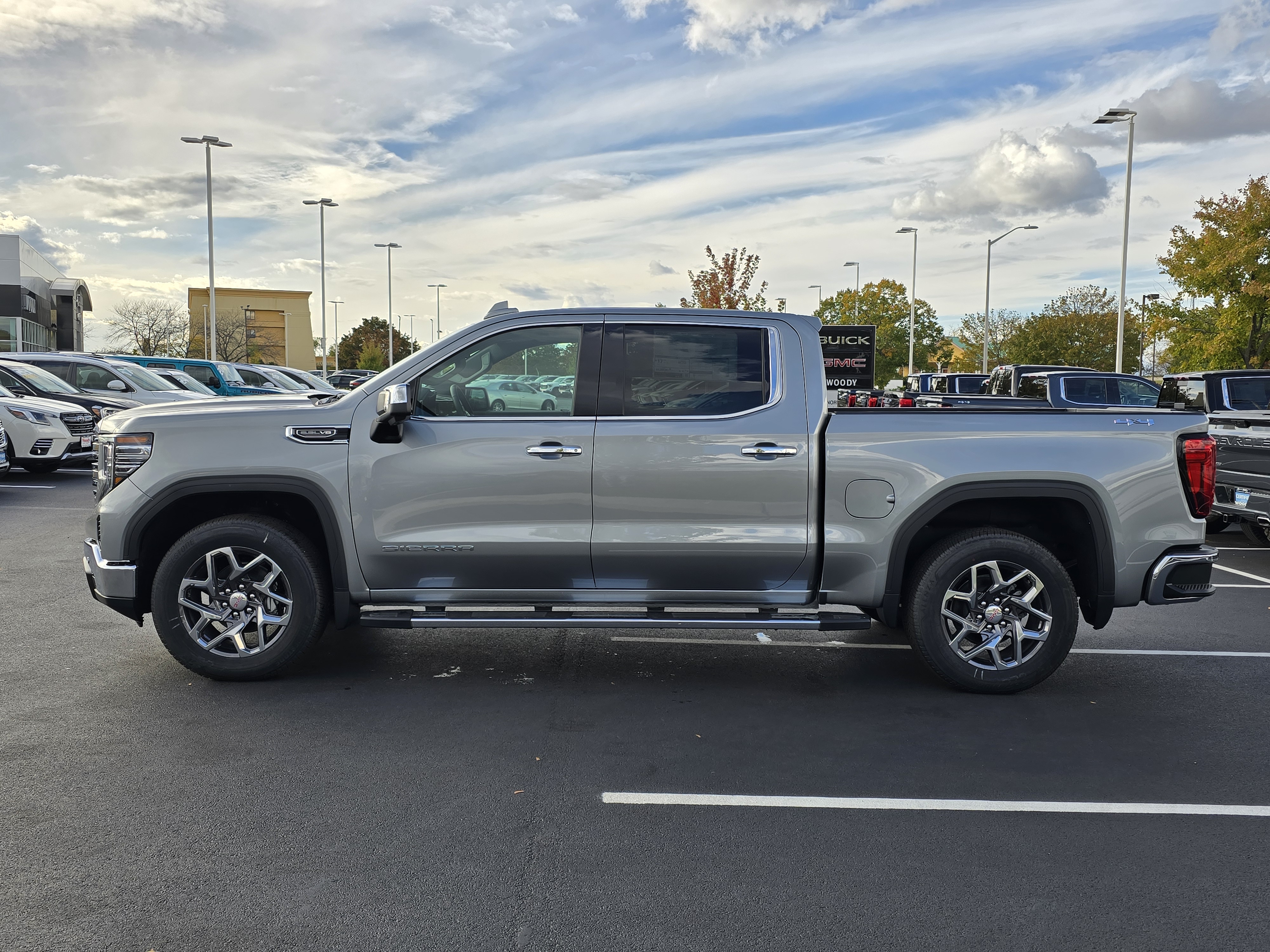 2024 GMC Sierra 1500 SLT 5