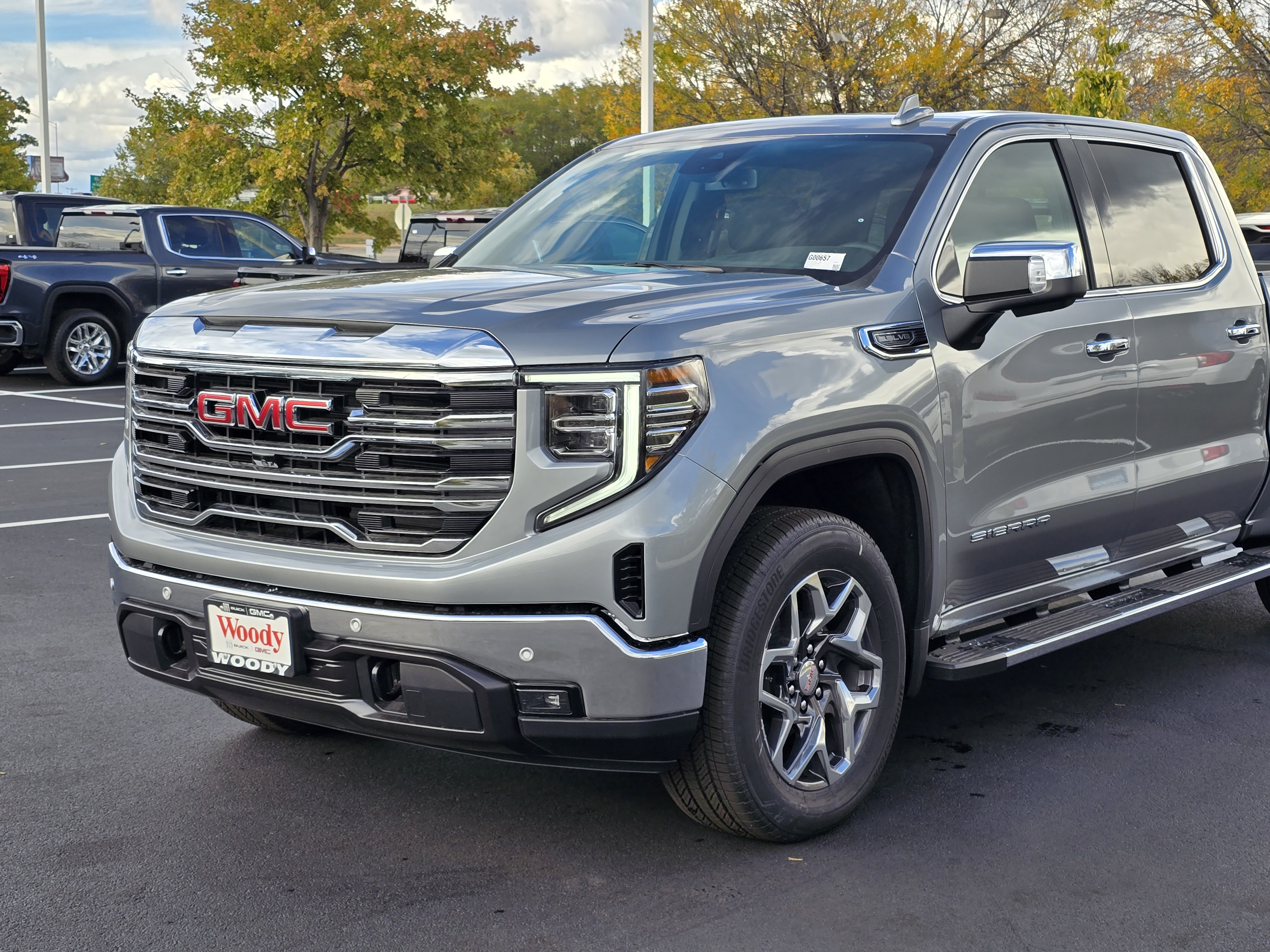 2024 GMC Sierra 1500 SLT 10