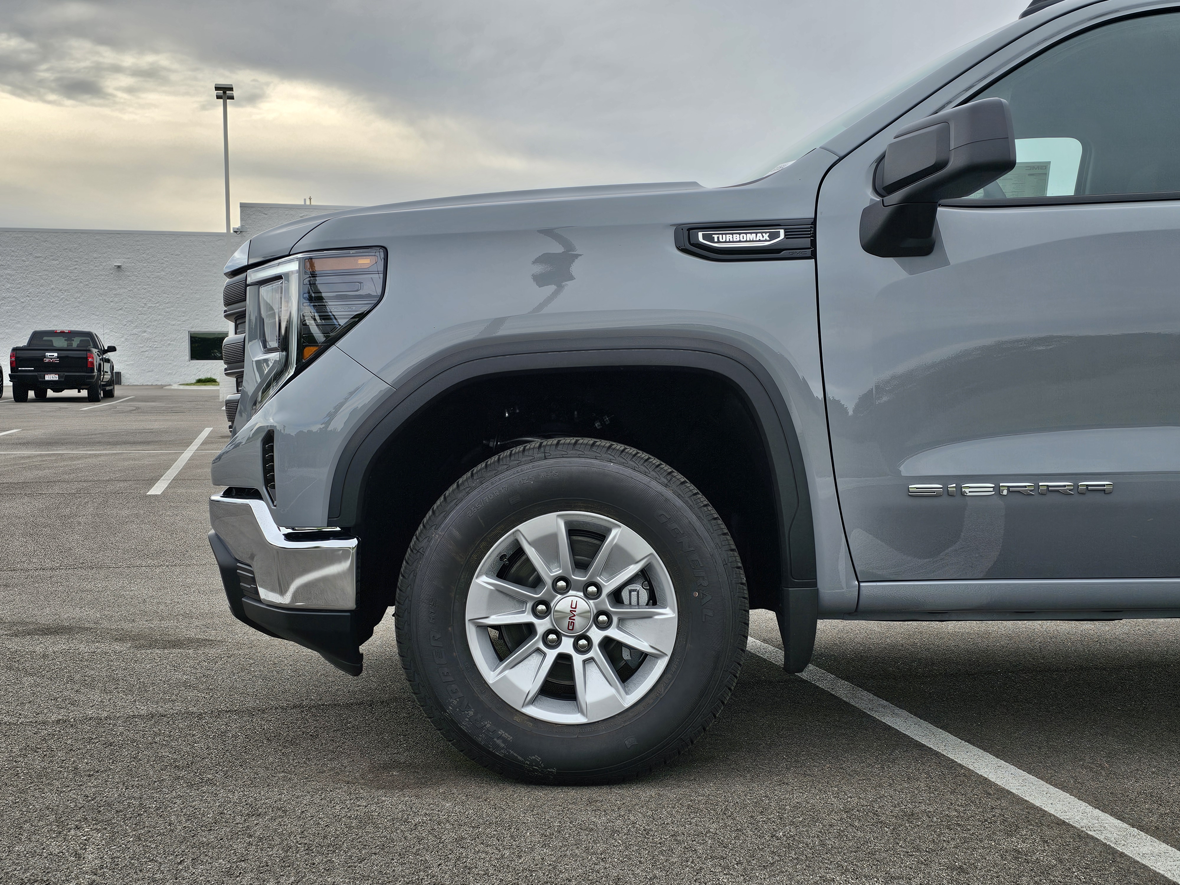 2024 GMC Sierra 1500 Pro 10