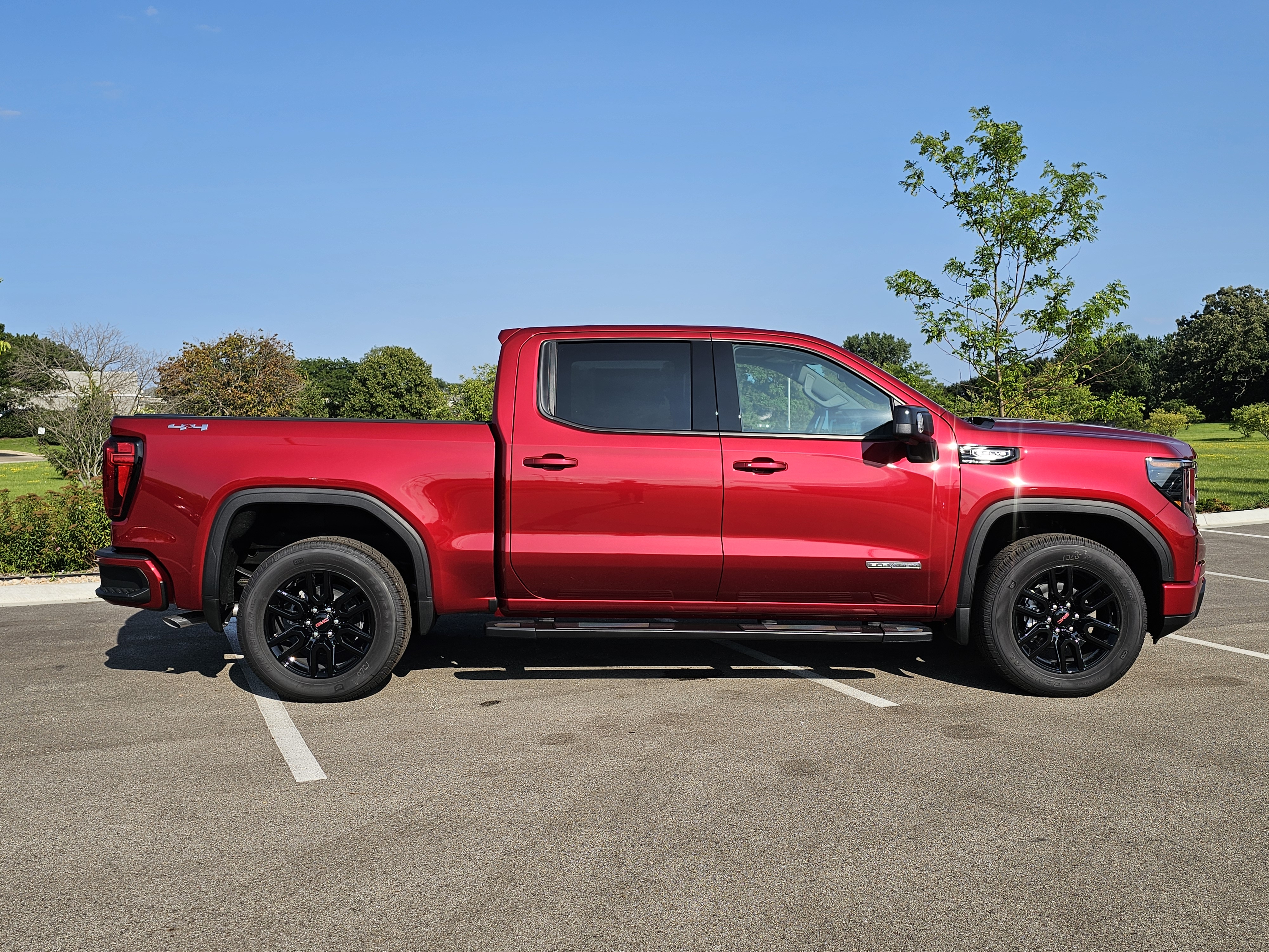 2024 GMC Sierra 1500 Elevation 8