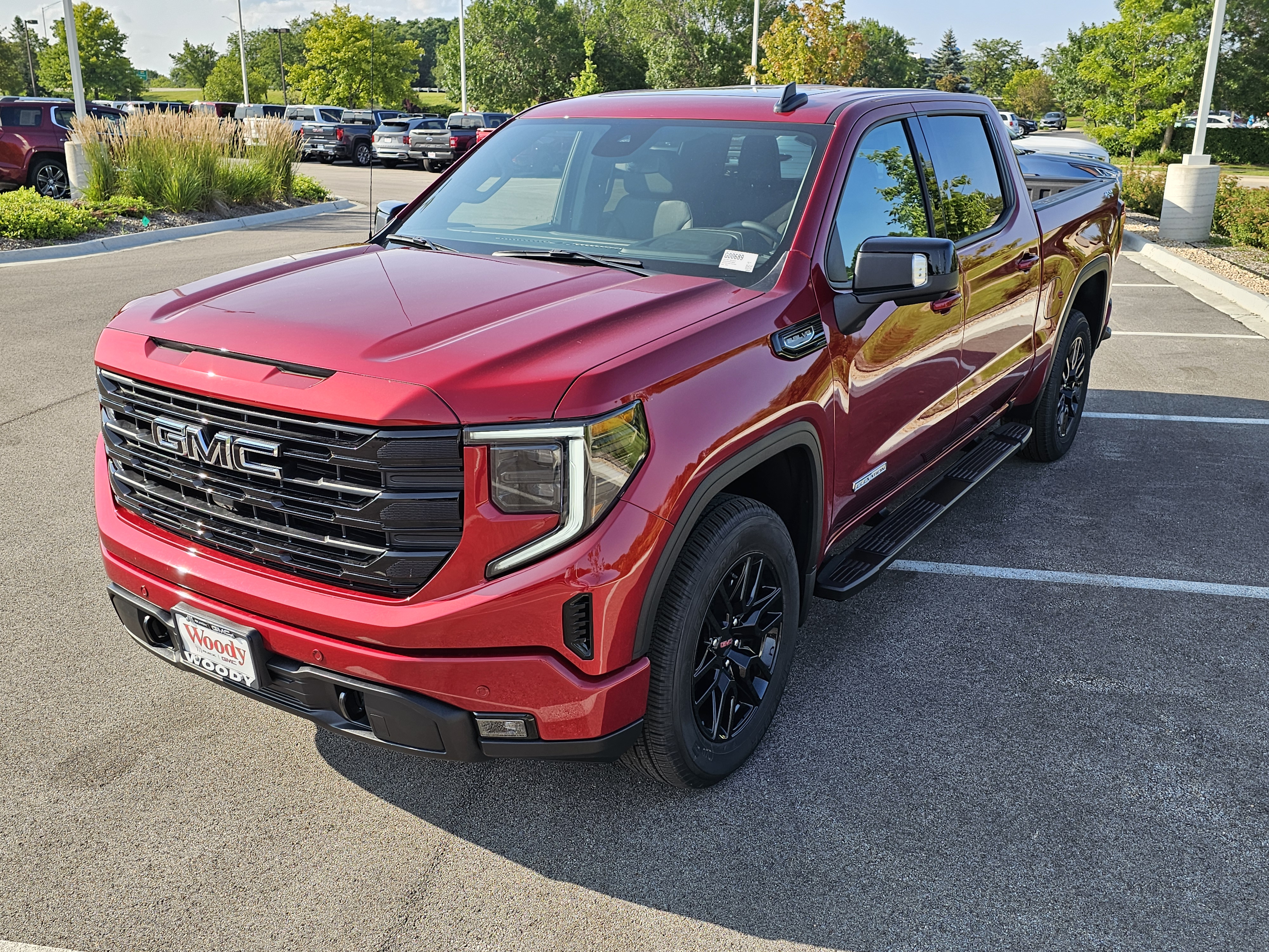 2024 GMC Sierra 1500 Elevation 9