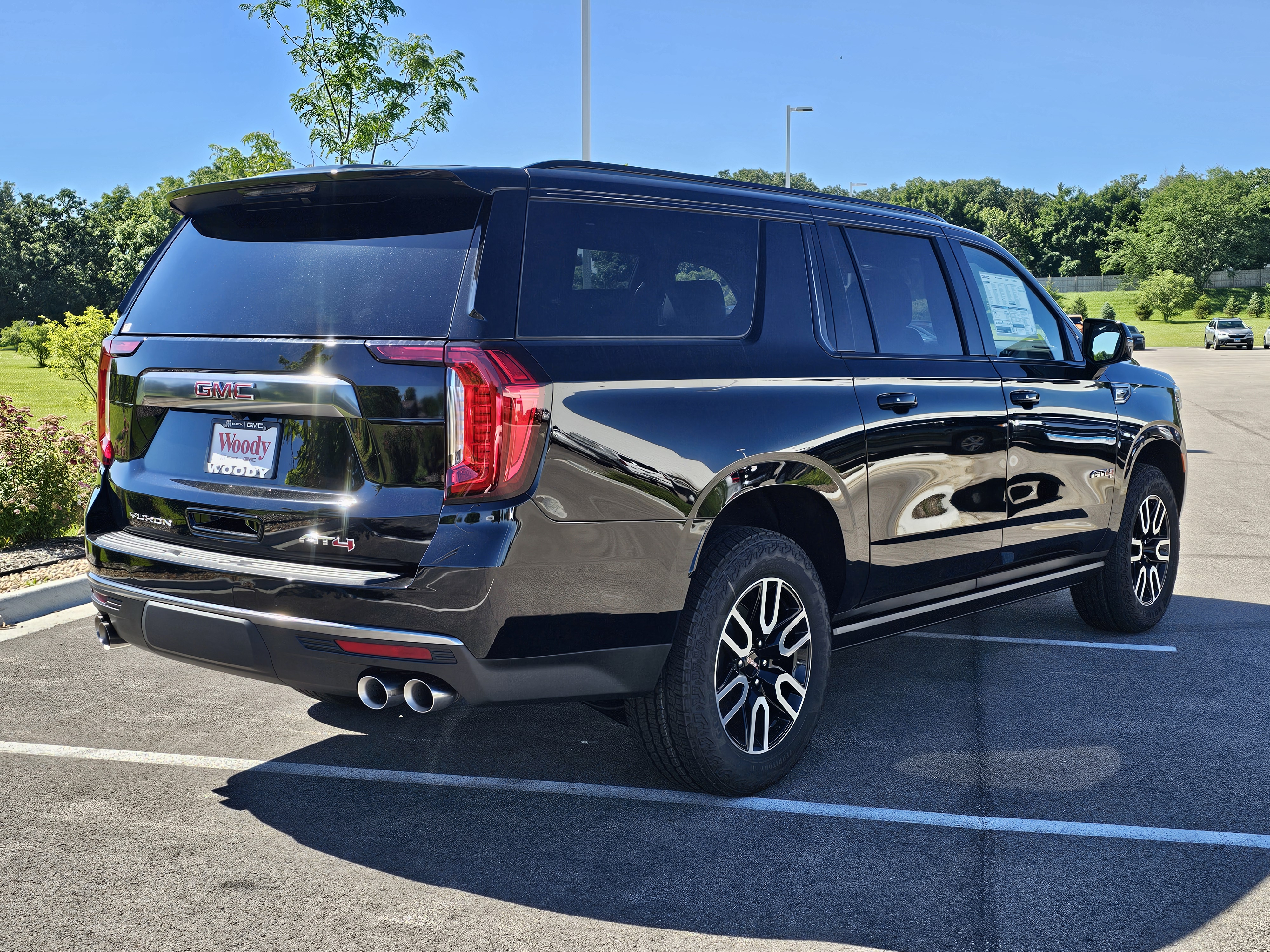 2024 GMC Yukon XL AT4 7