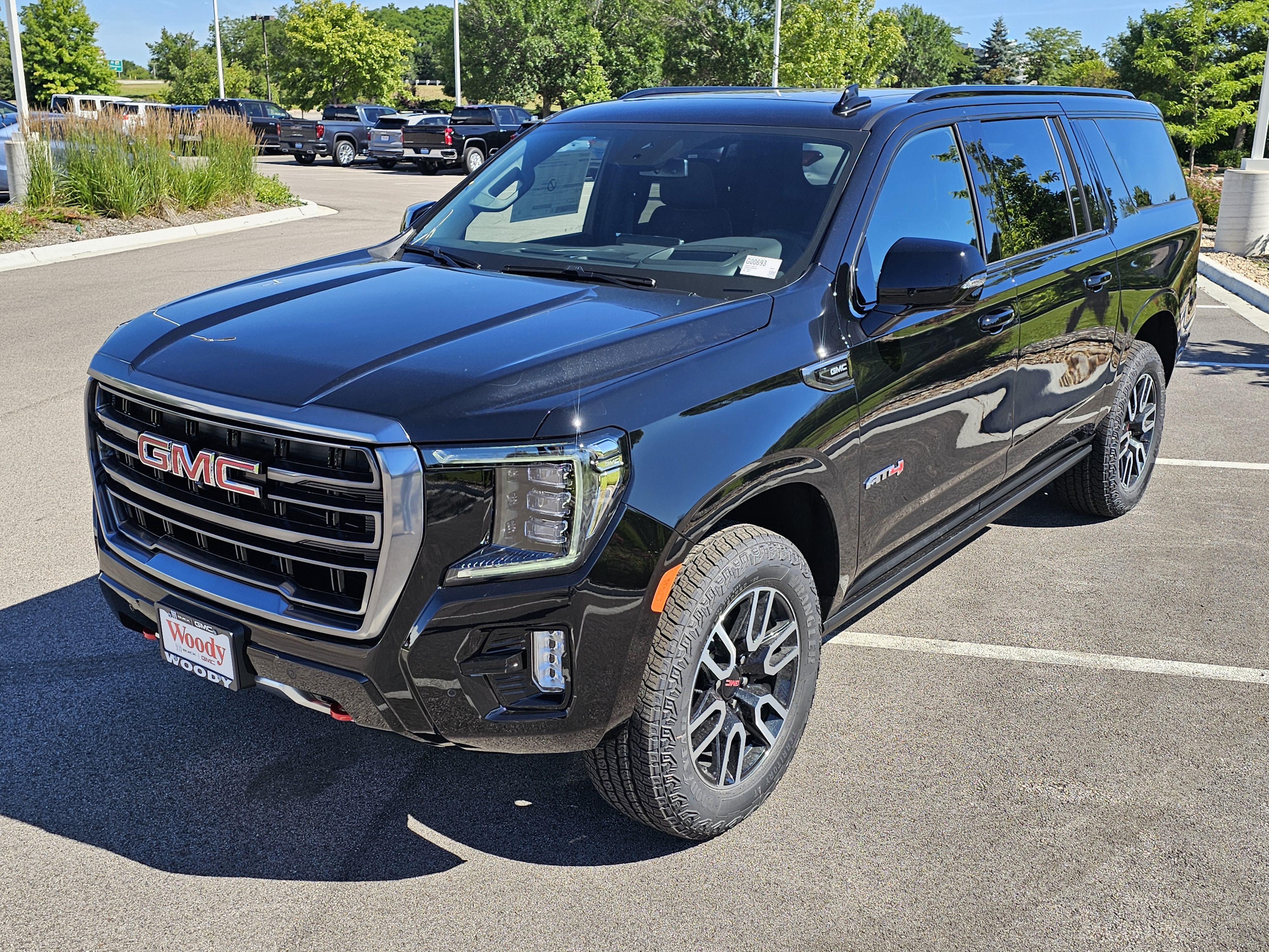 2024 GMC Yukon XL AT4 9