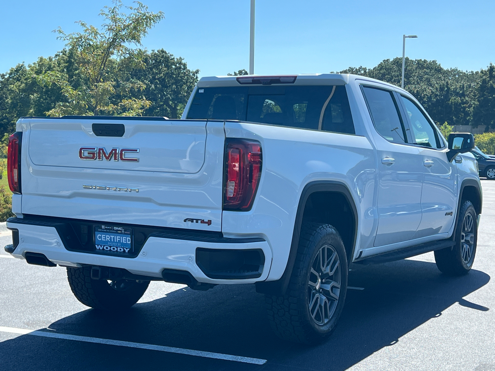 2022 GMC Sierra 1500 Limited AT4 8