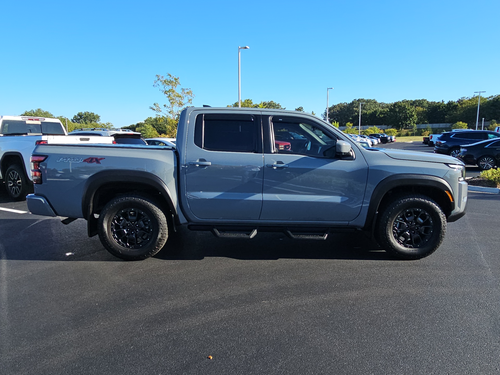 2022 Nissan Frontier PRO-4X 9