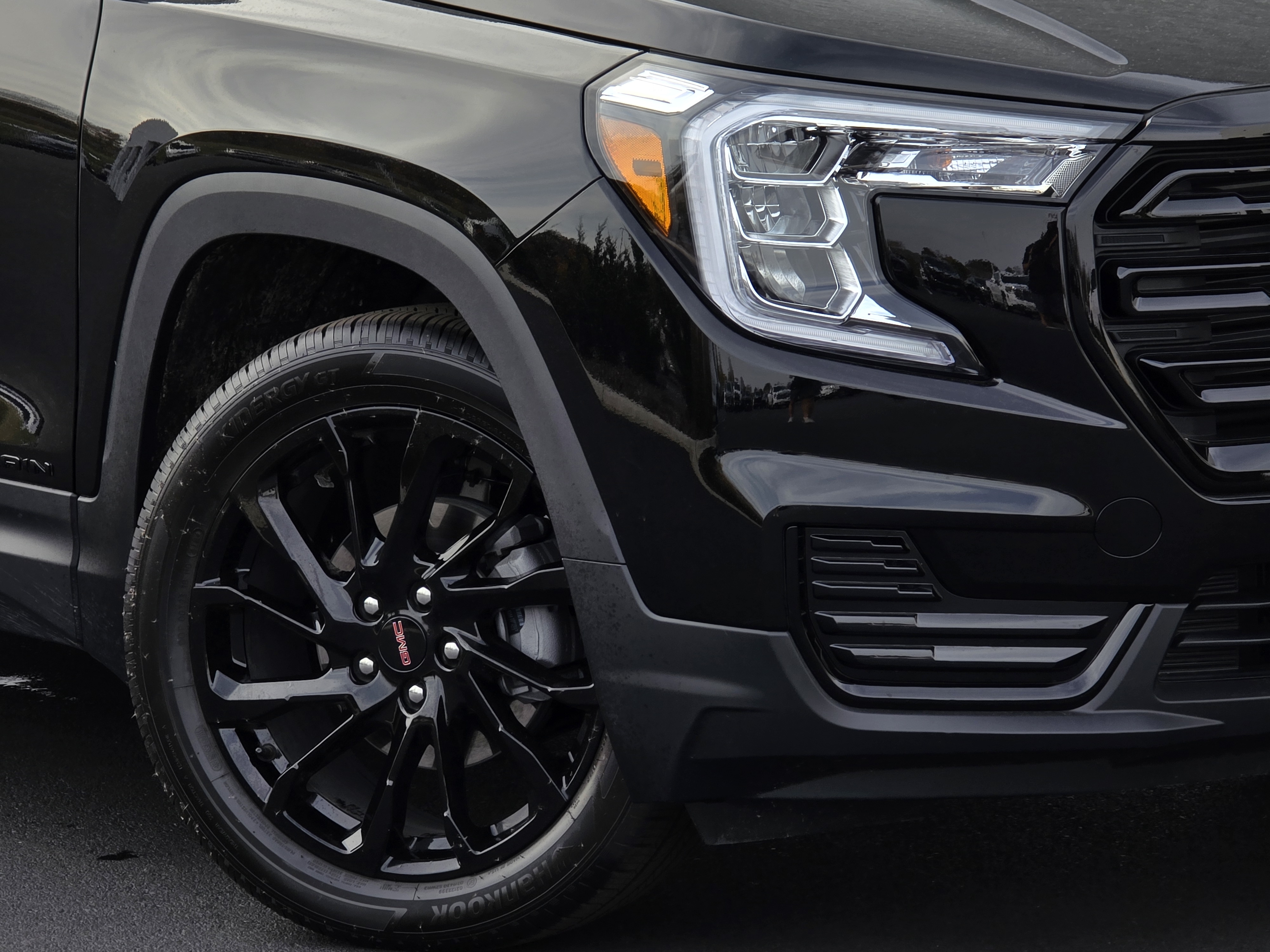 2024 GMC Terrain SLE 3