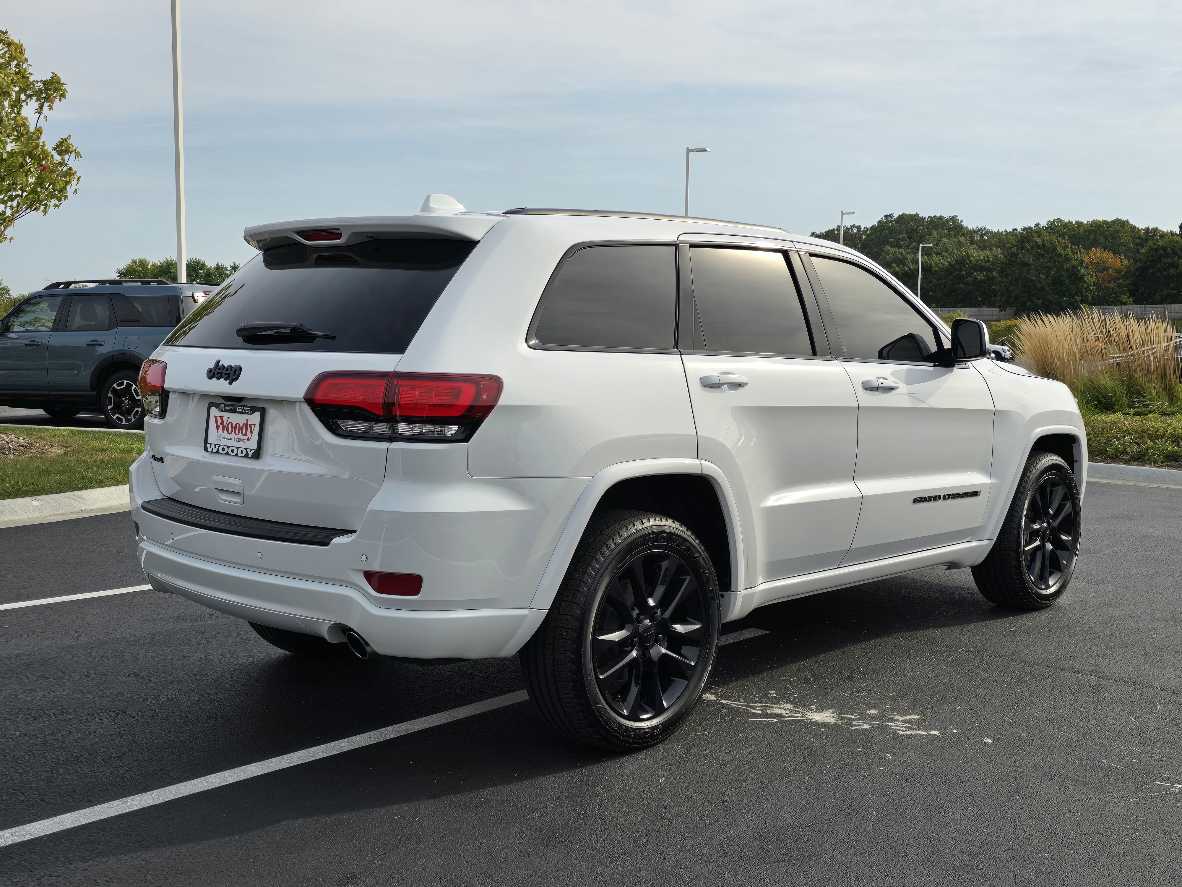 2020 Jeep Grand Cherokee Altitude 8