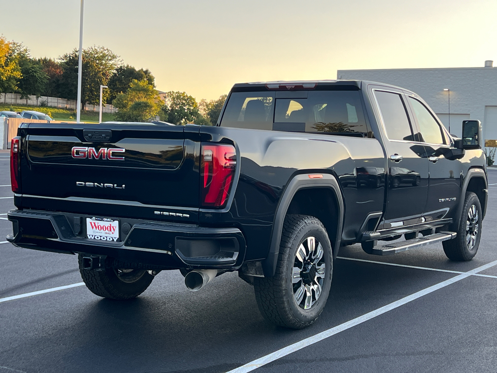 2024 GMC Sierra 2500HD Denali 8