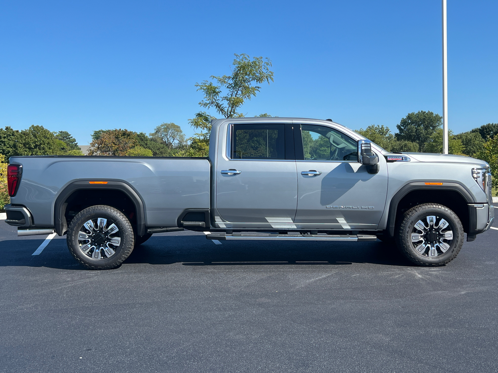 2024 GMC Sierra 2500HD Denali 9