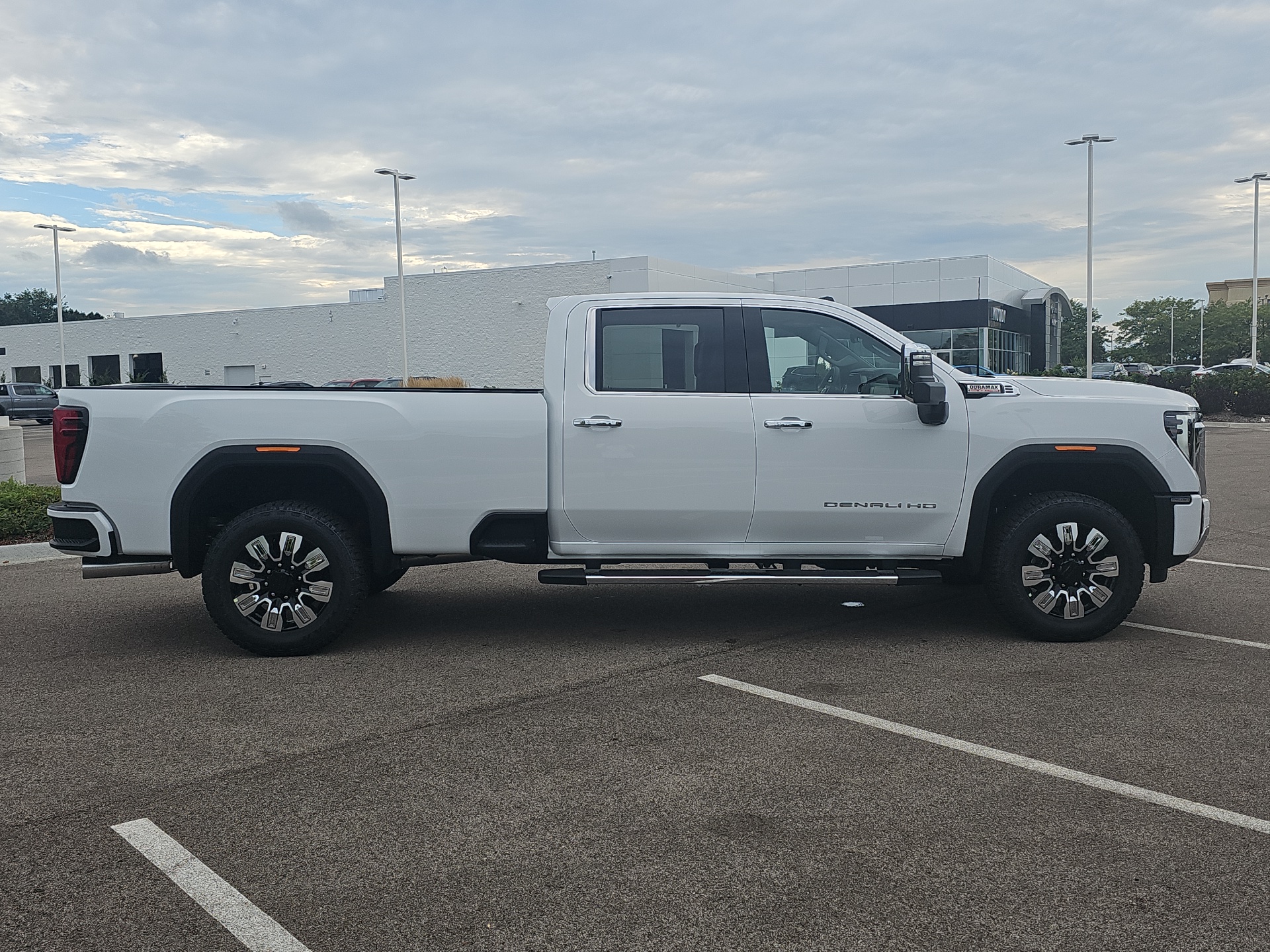 2024 GMC Sierra 2500HD Denali 9