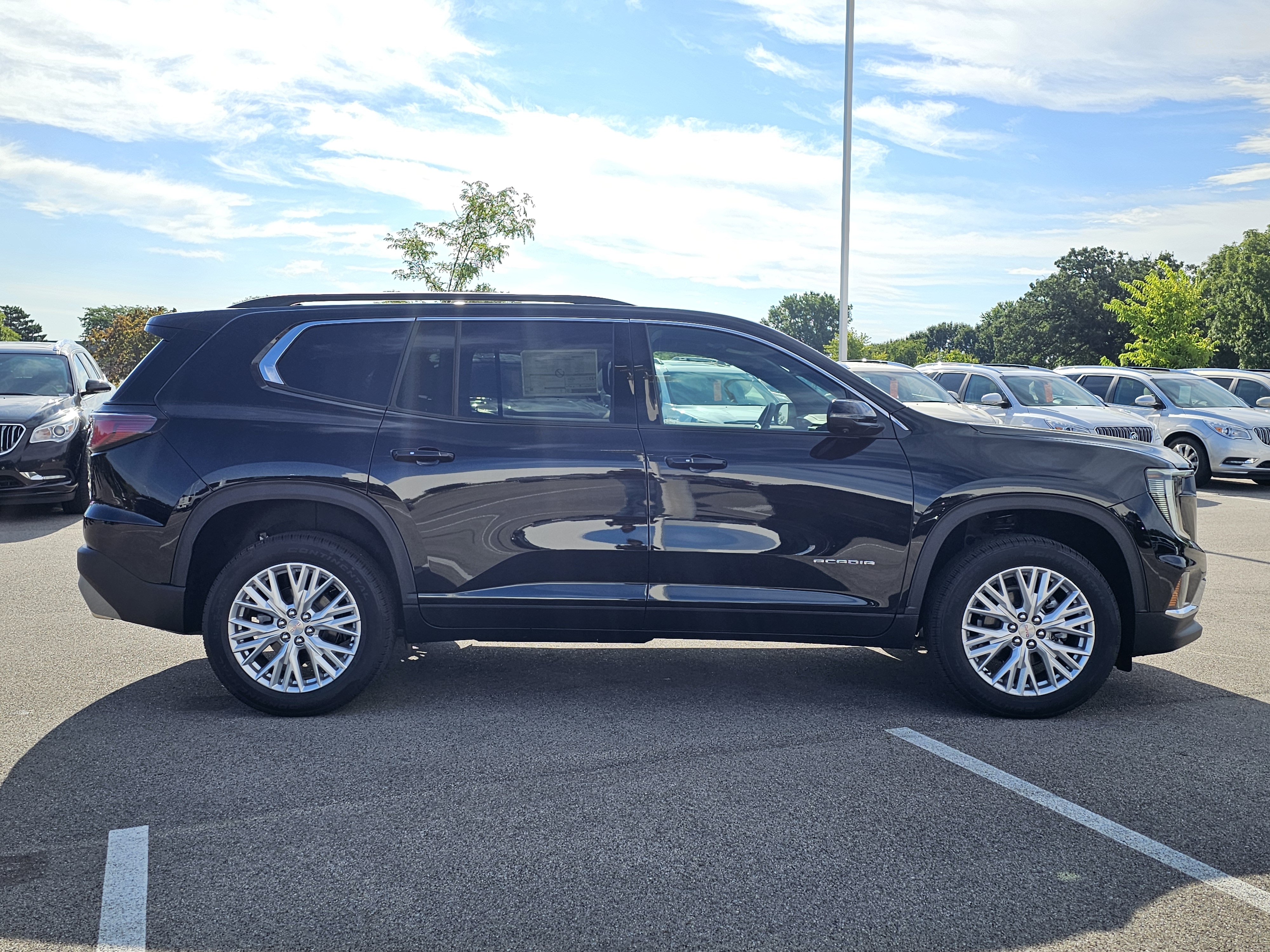 2024 GMC Acadia Elevation 8