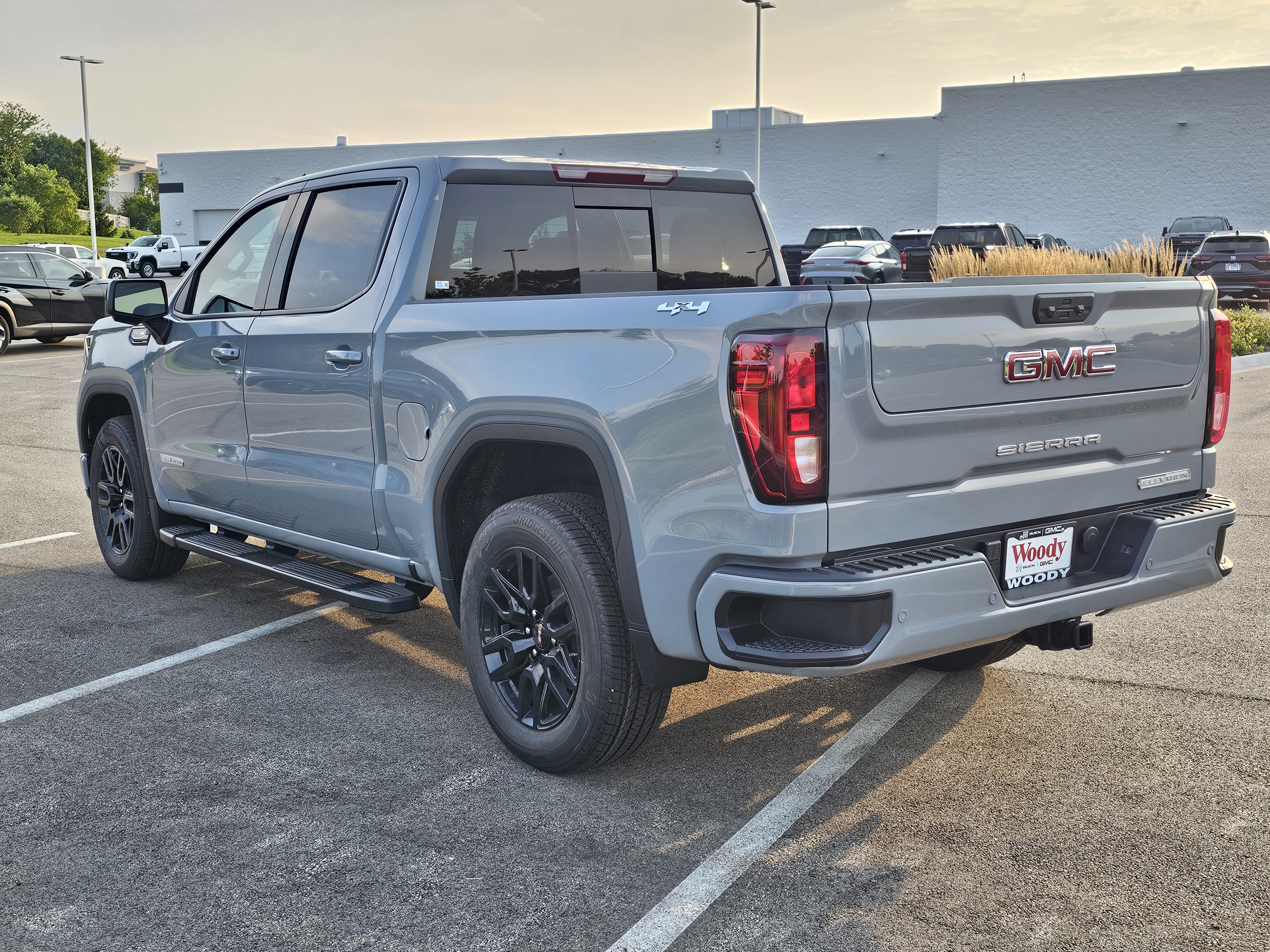 2024 GMC Sierra 1500 Elevation 5