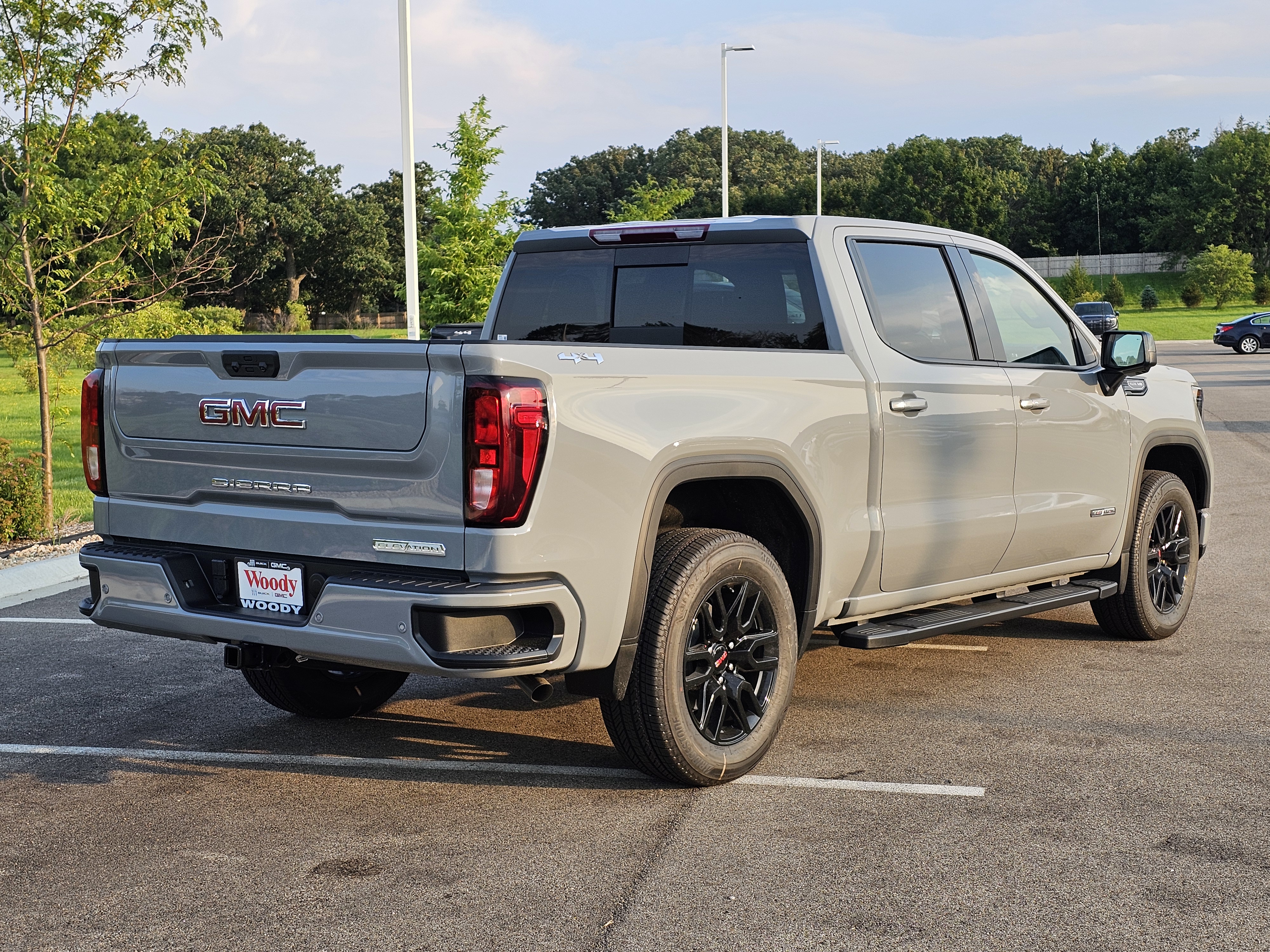 2024 GMC Sierra 1500 Elevation 7