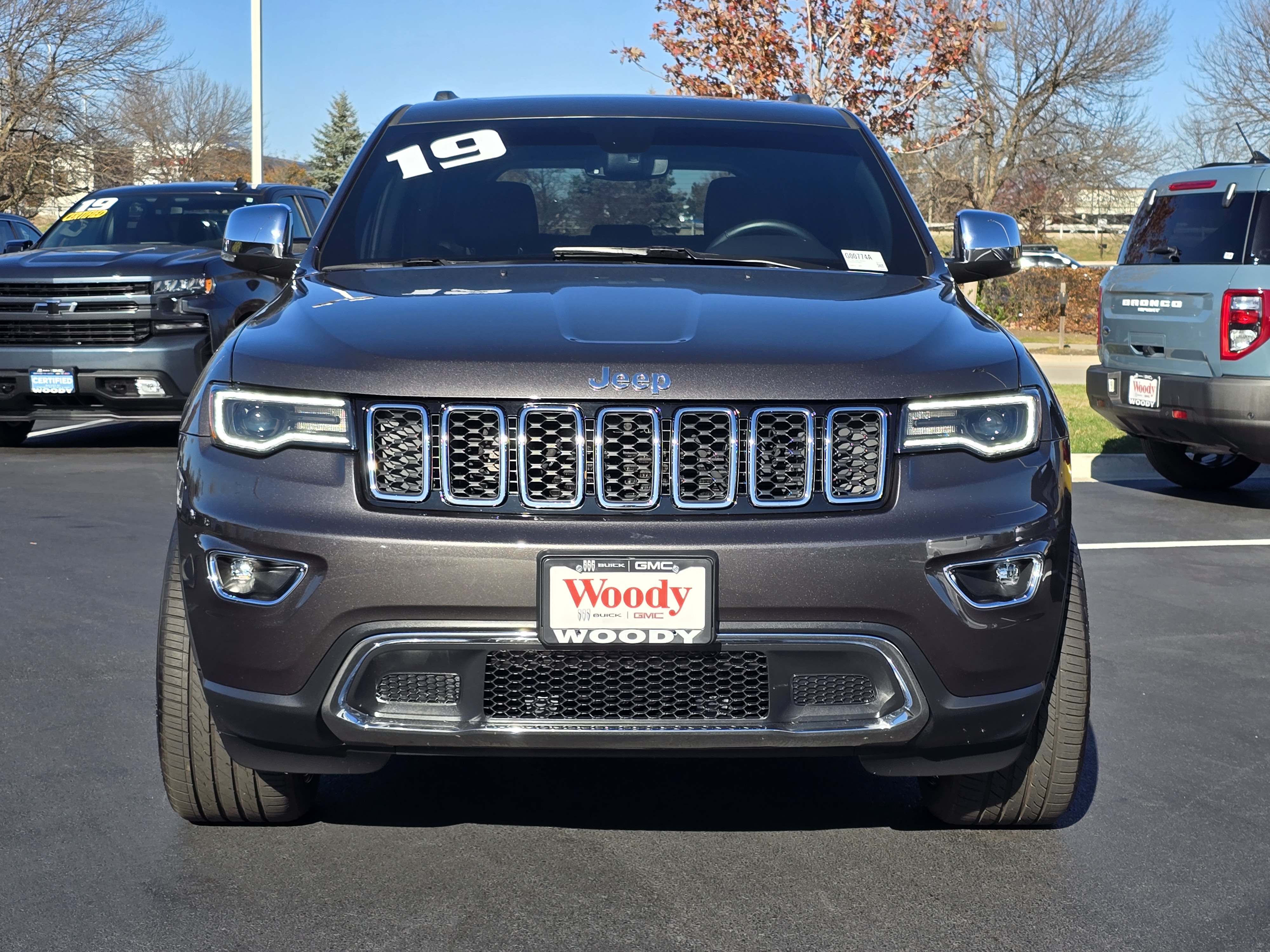 2019 Jeep Grand Cherokee Limited 3