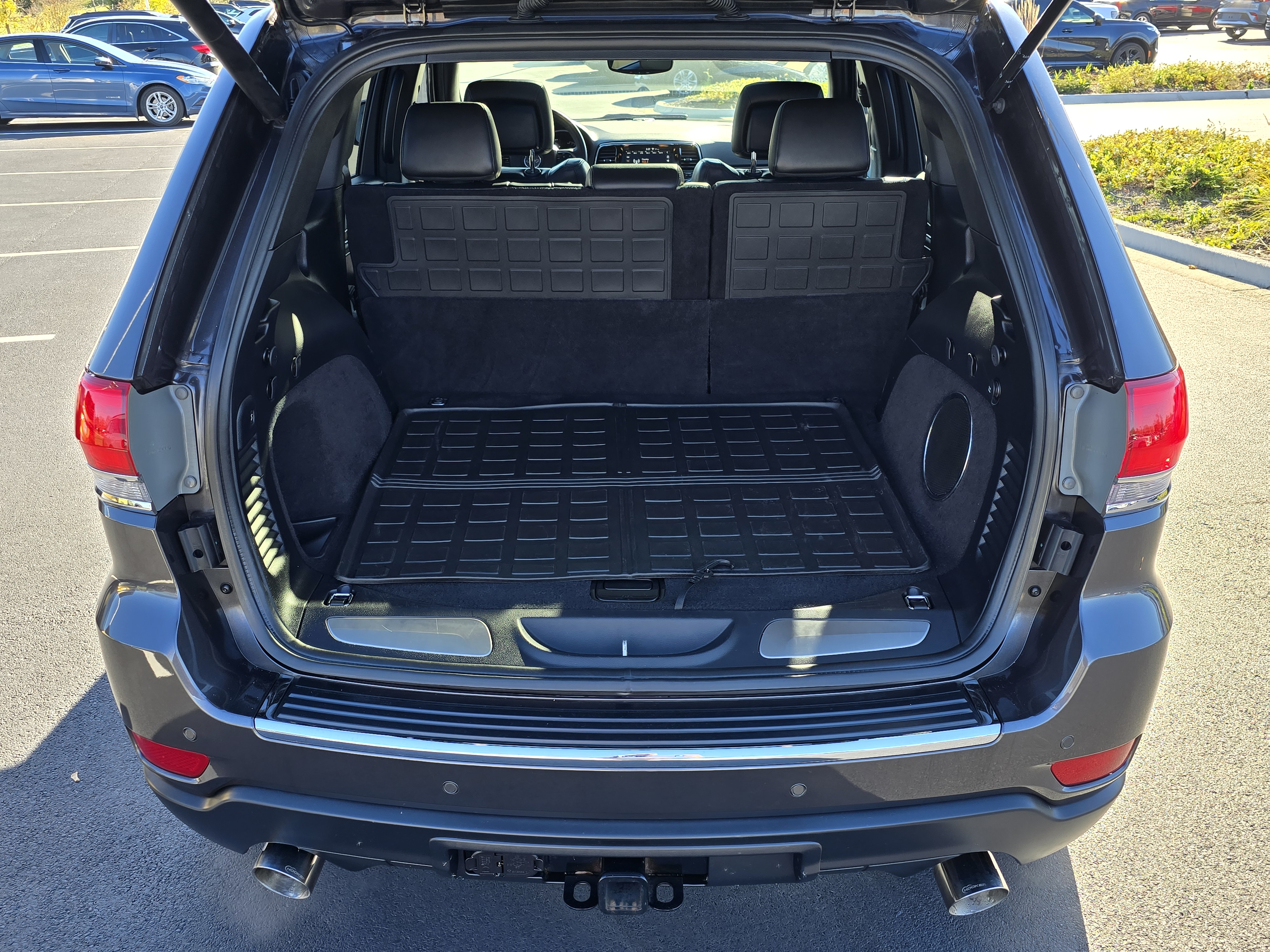 2019 Jeep Grand Cherokee Limited 29