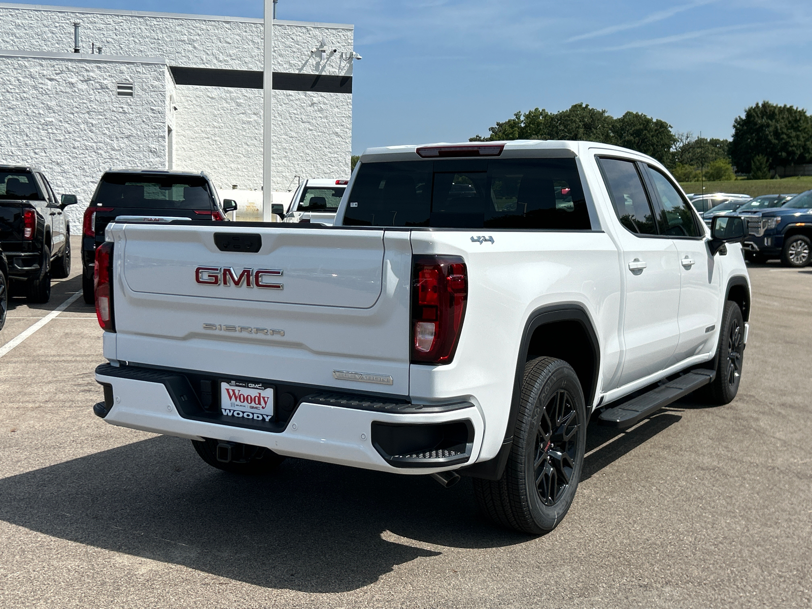 2024 GMC Sierra 1500 Elevation 8