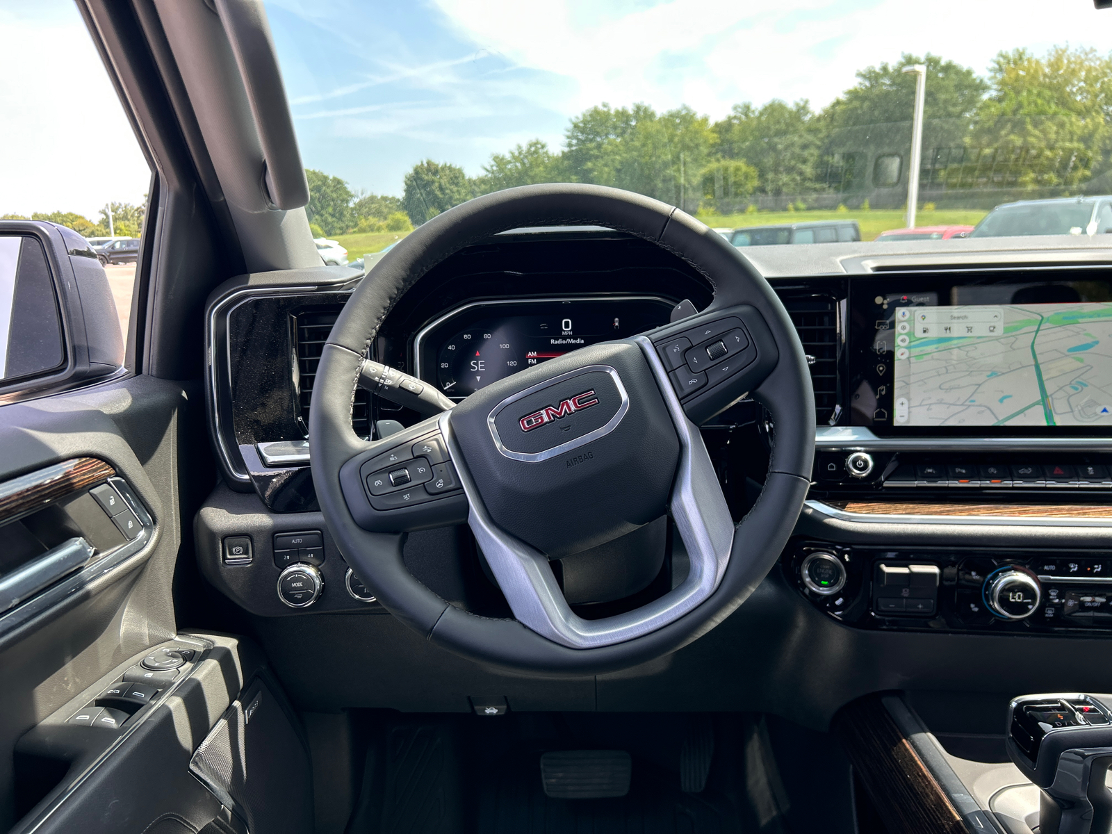 2024 GMC Sierra 1500 Elevation 33