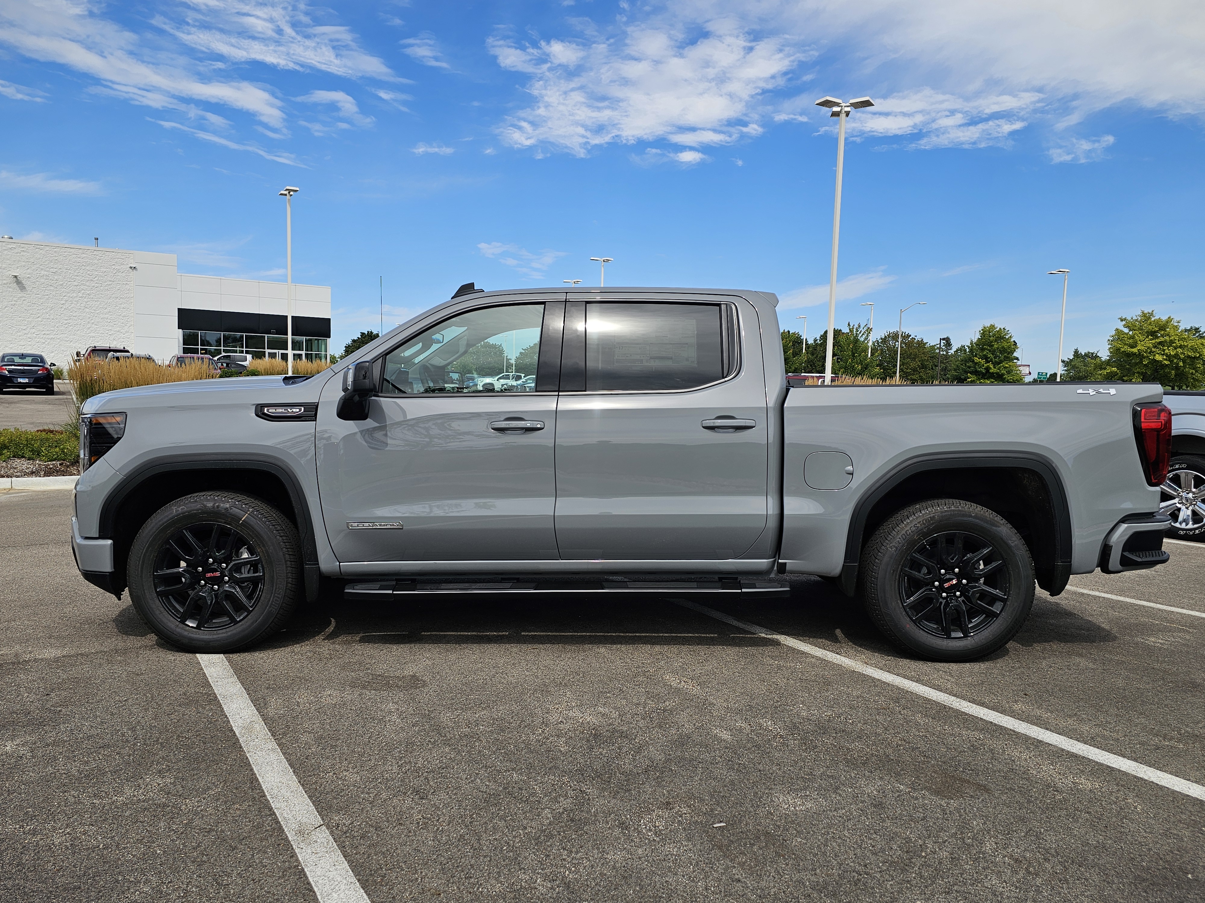 2024 GMC Sierra 1500 Elevation 4