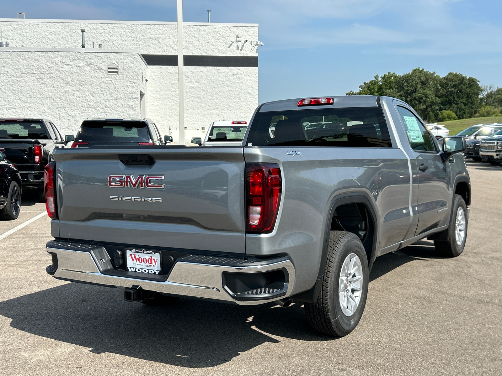 2024 GMC Sierra 1500 Pro 8