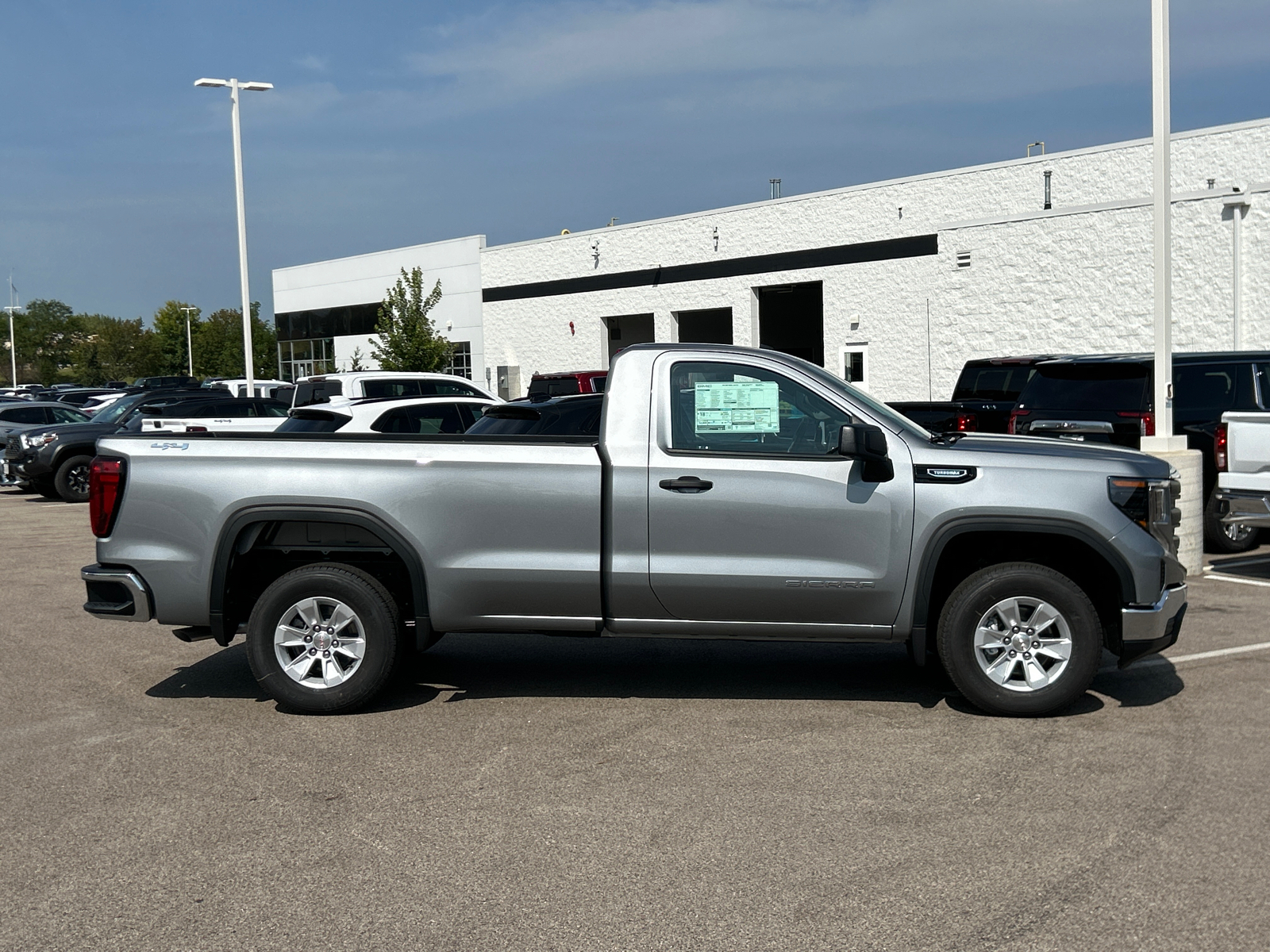 2024 GMC Sierra 1500 Pro 9