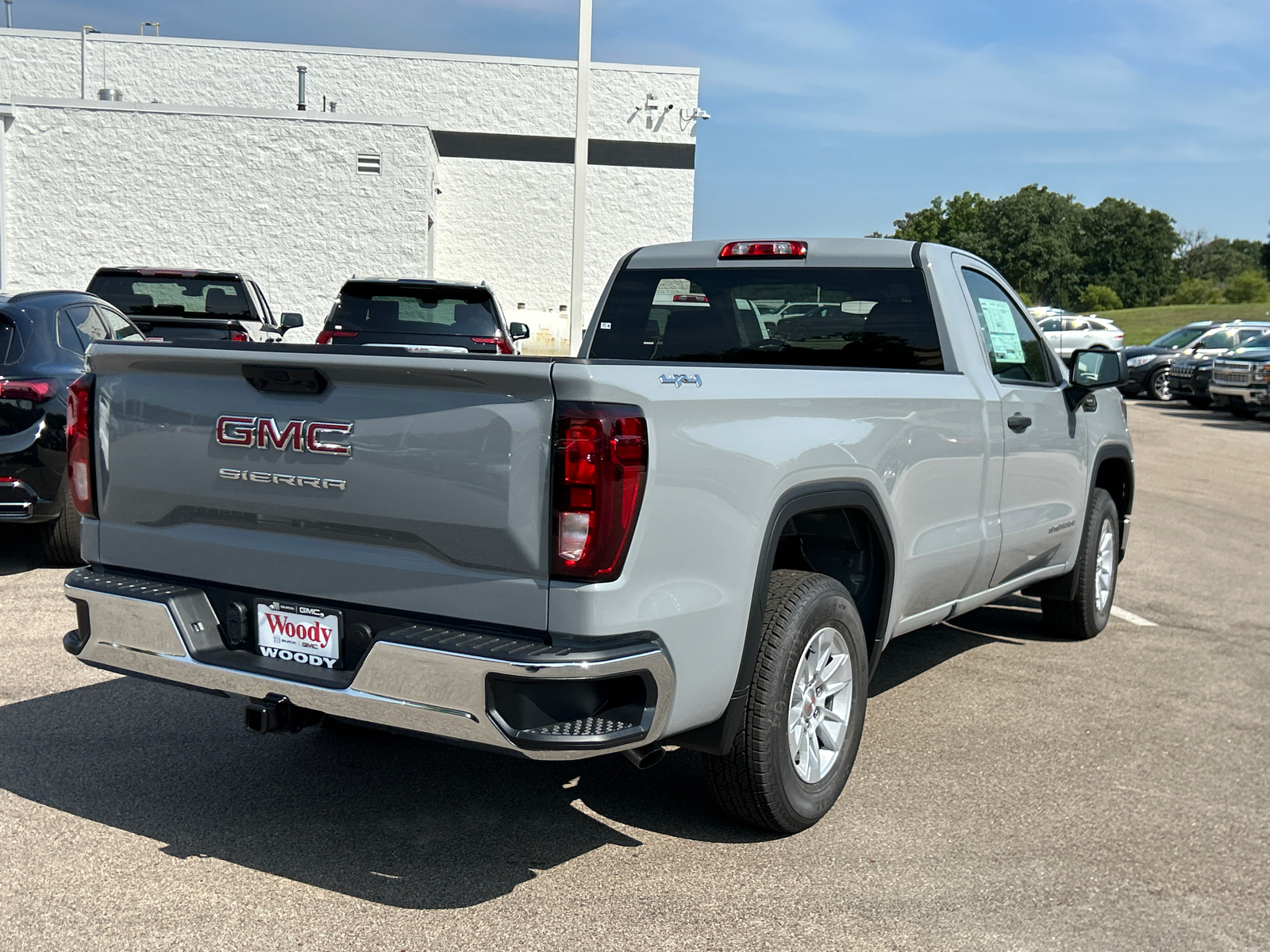 2024 GMC Sierra 1500 Pro 8