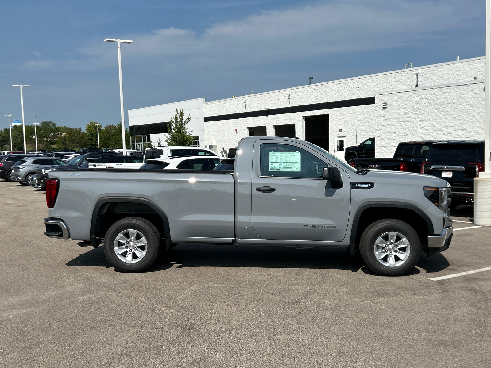 2024 GMC Sierra 1500 Pro 9