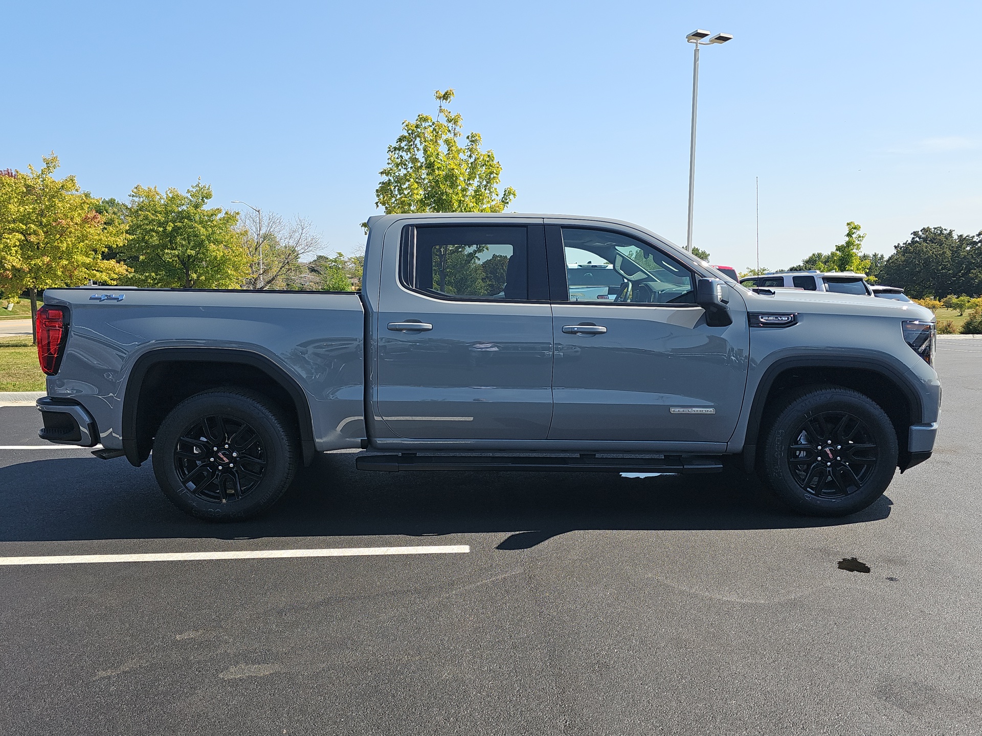 2024 GMC Sierra 1500 Elevation 9