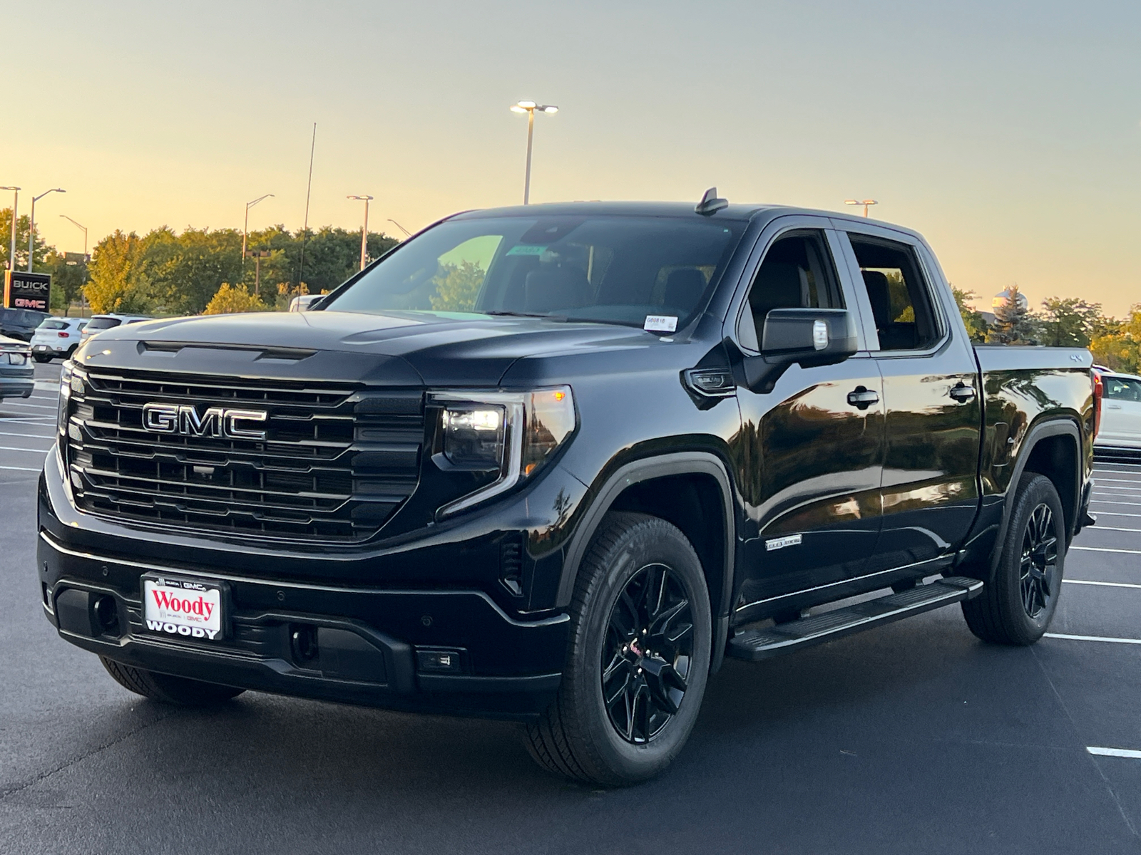 2024 GMC Sierra 1500 Elevation 4