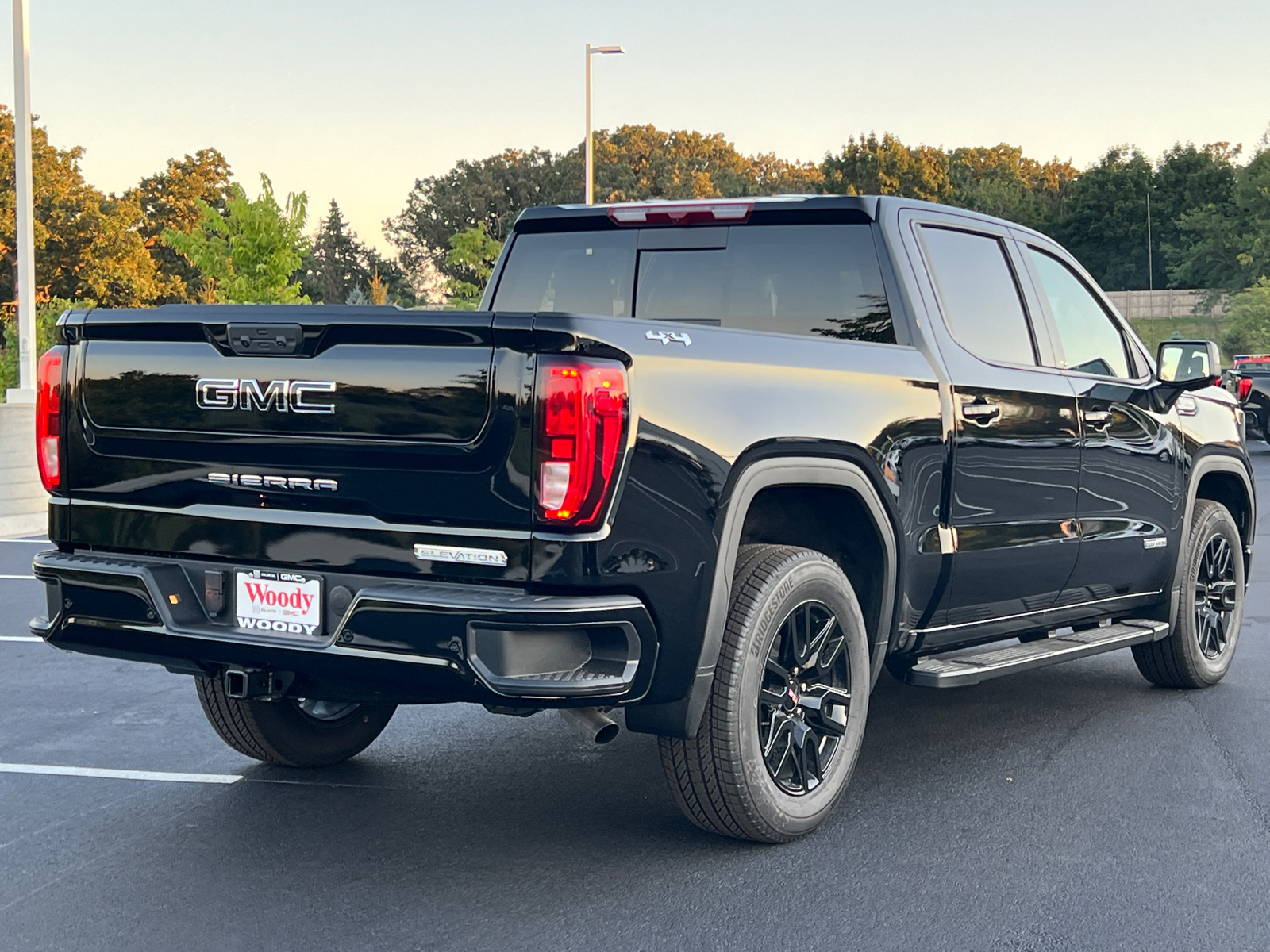 2024 GMC Sierra 1500 Elevation 8