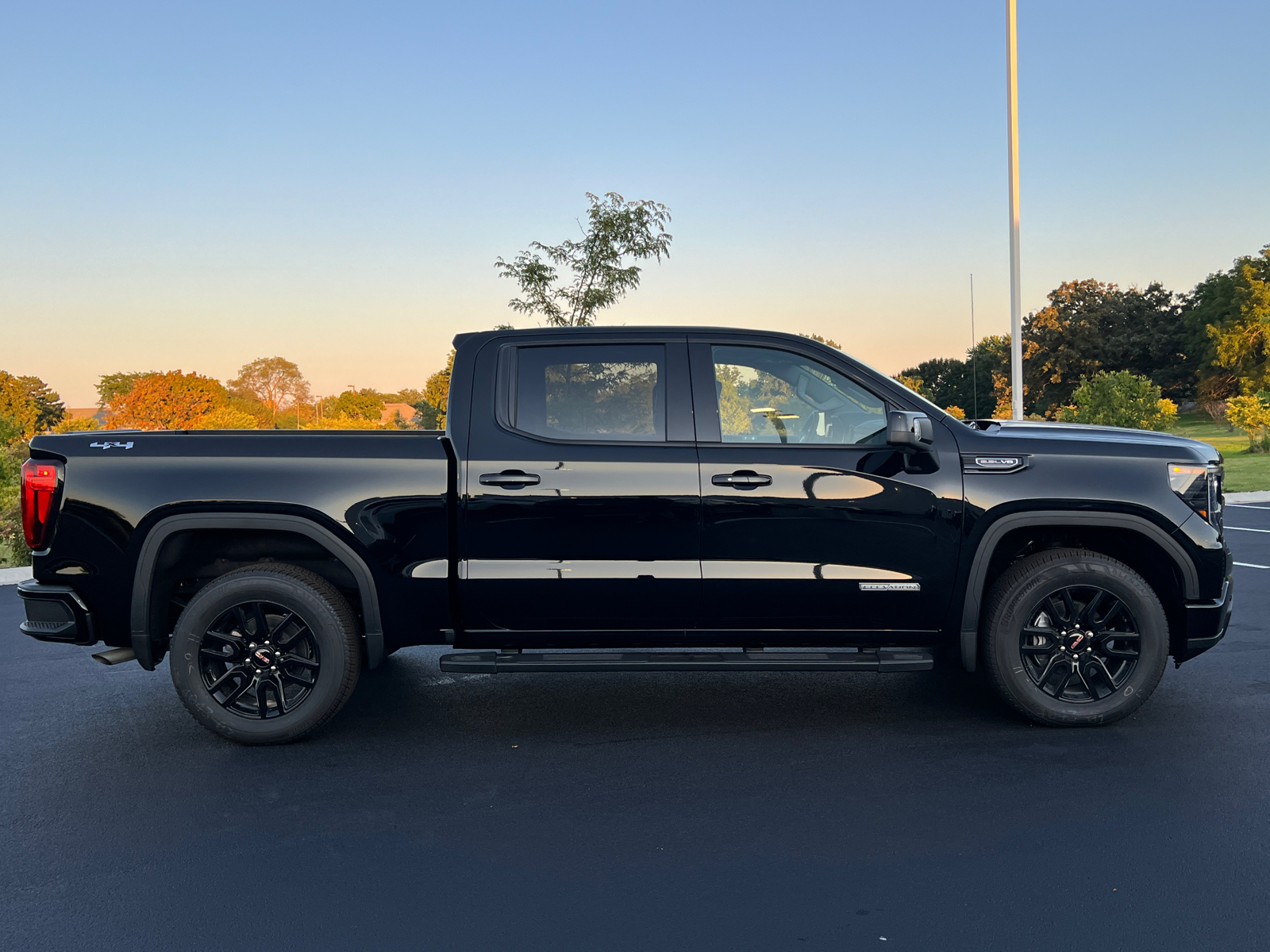 2024 GMC Sierra 1500 Elevation 9