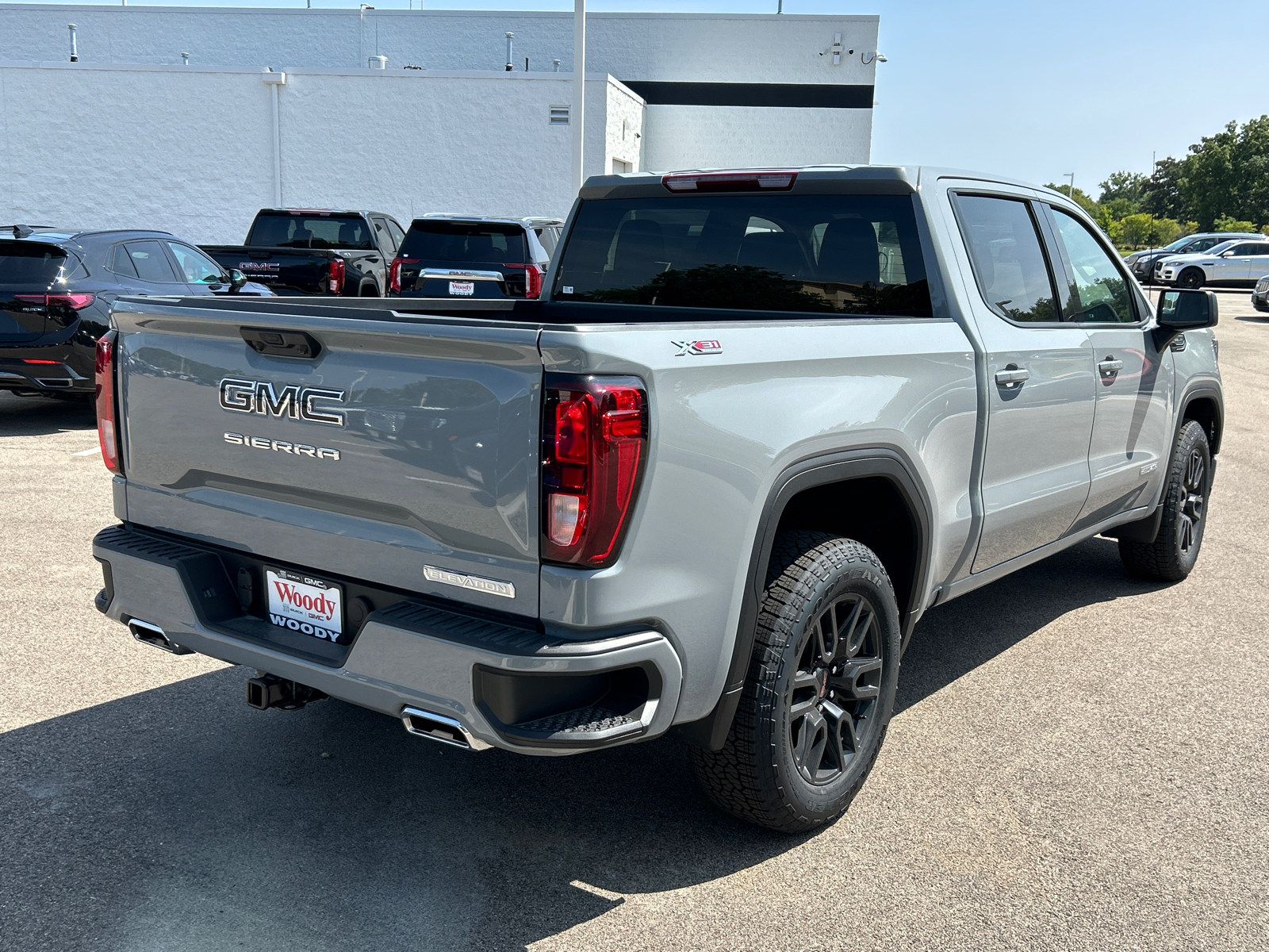 2024 GMC Sierra 1500 Elevation 8