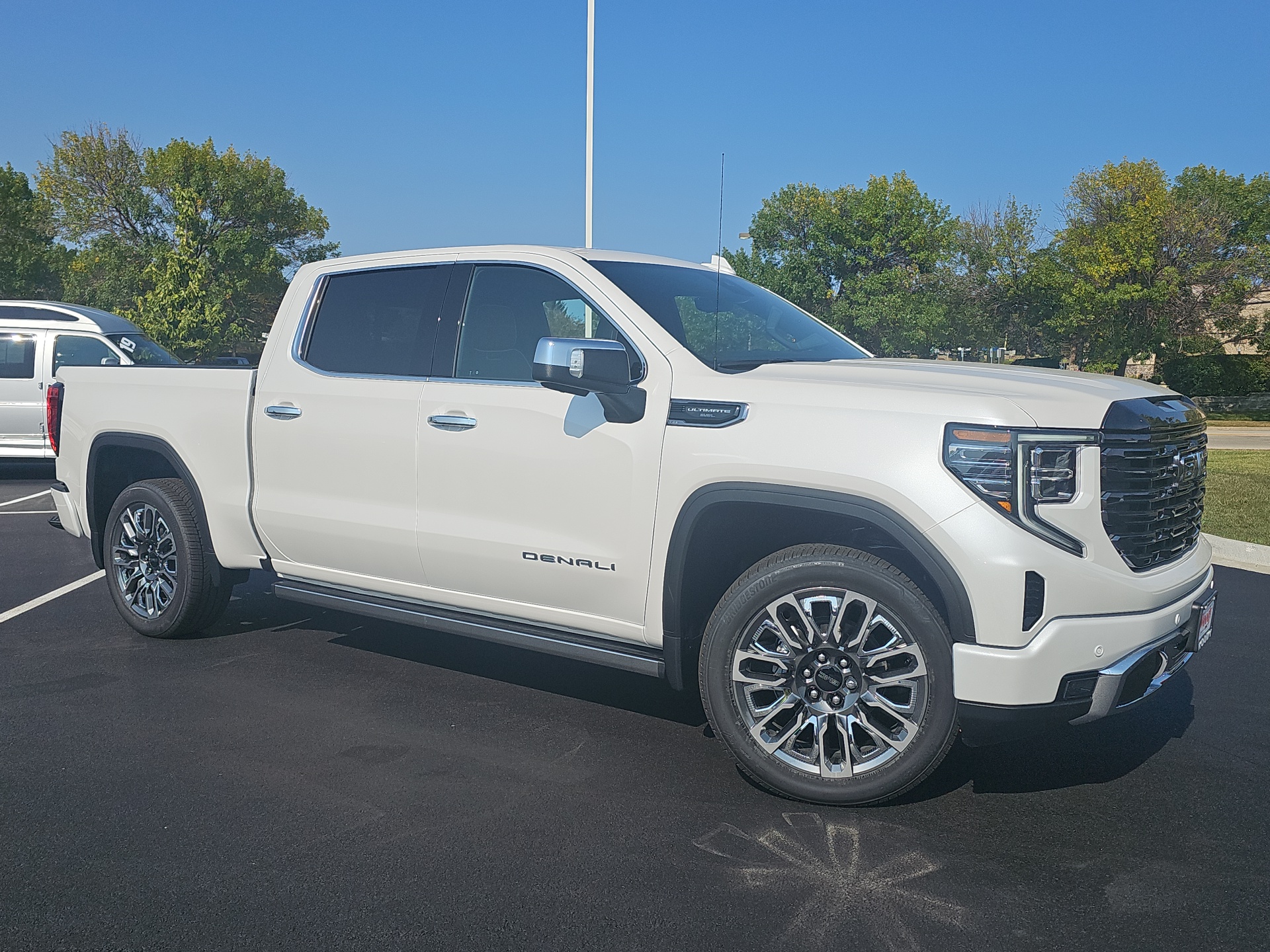 2024 GMC Sierra 1500 Denali Ultimate 2